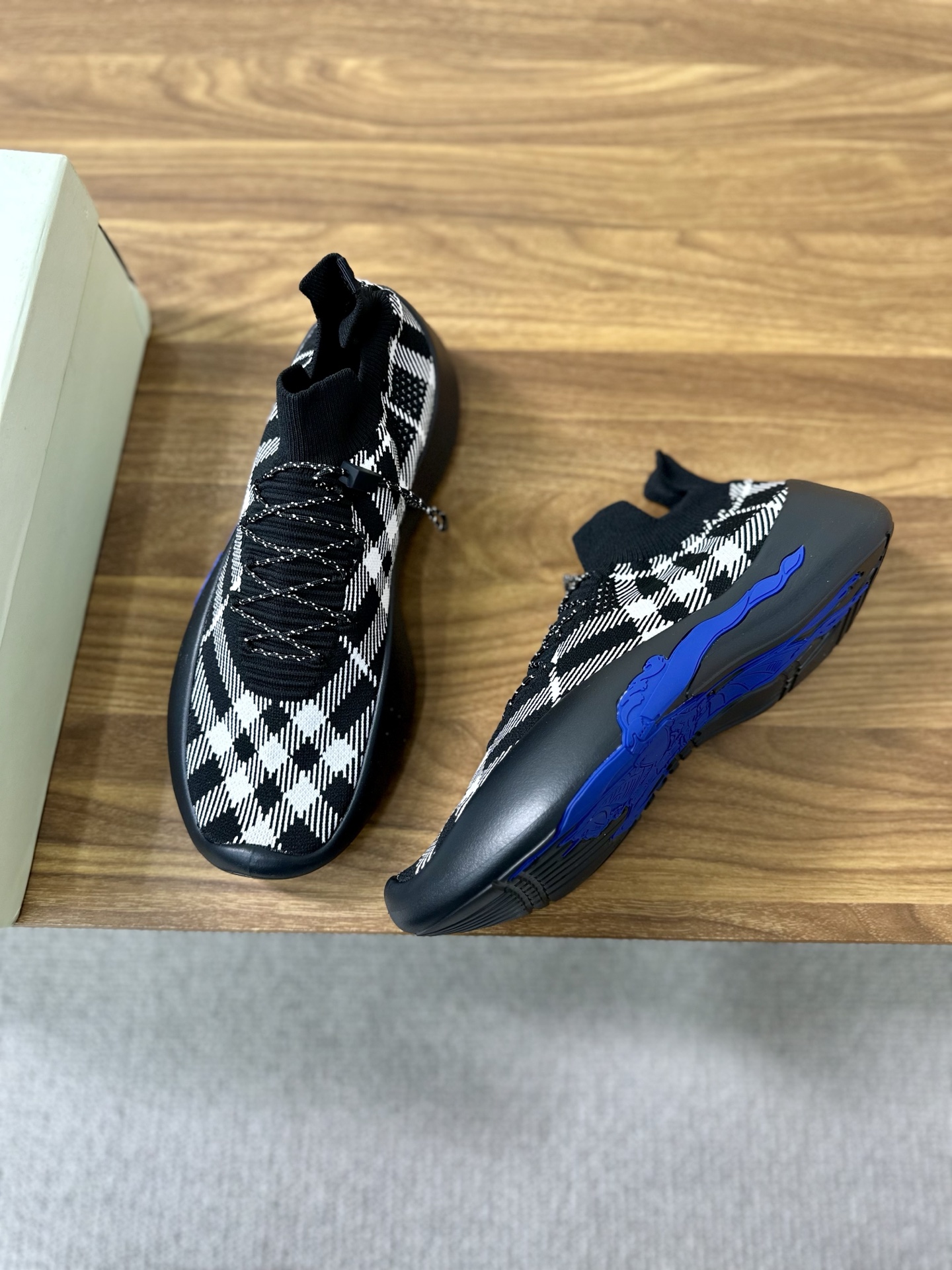 Batch Dongguan High Version War Horse Collection Burberry Burberry New Men's Knit Casual Sneakers Lo