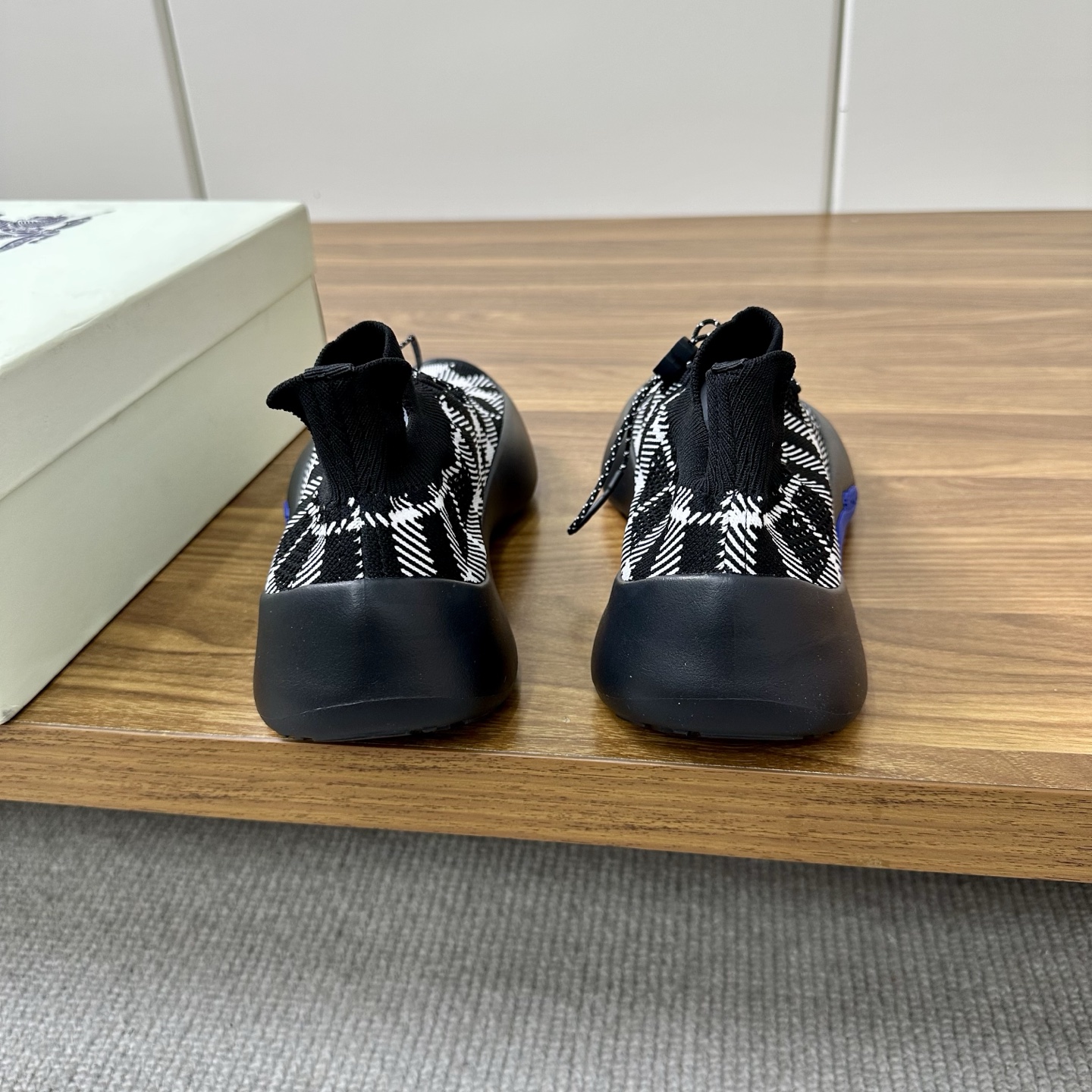 Batch Dongguan High Version War Horse Collection Burberry Burberry New Men's Knit Casual Sneakers Lo