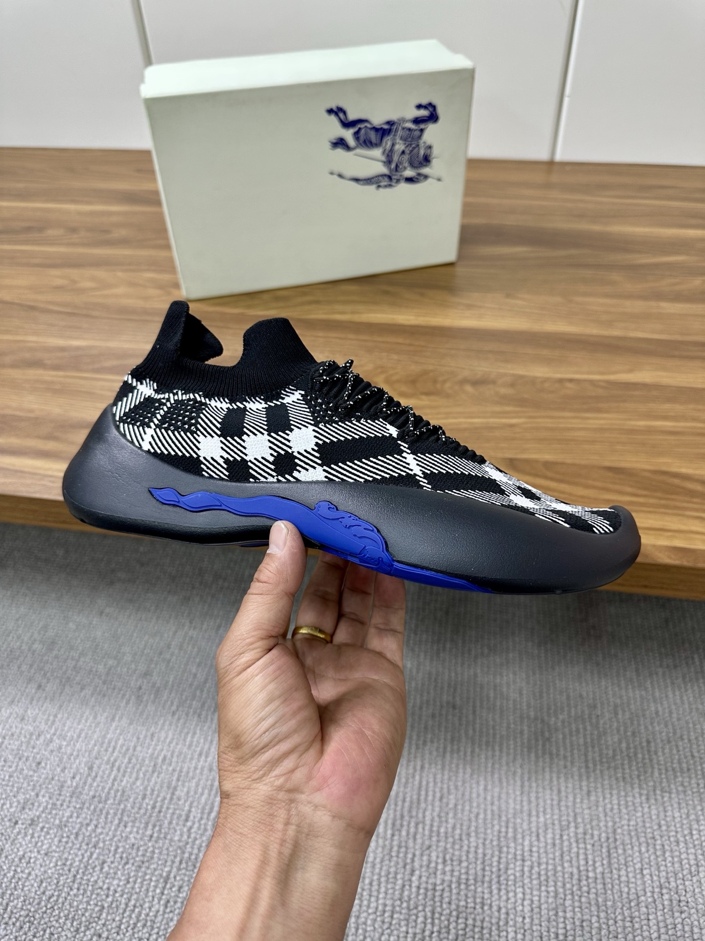 Batch Dongguan High Version War Horse Collection Burberry Burberry New Men's Knit Casual Sneakers Lo