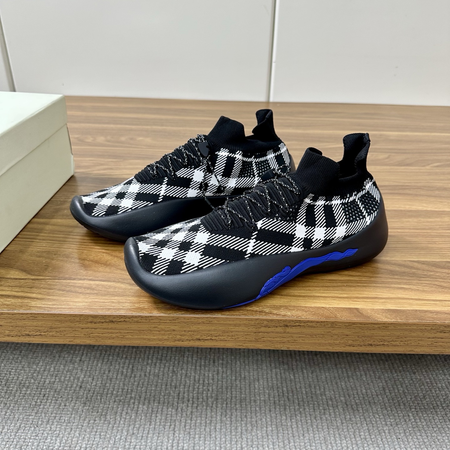 Batch Dongguan High Version War Horse Collection Burberry Burberry New Men's Knit Casual Sneakers Lo