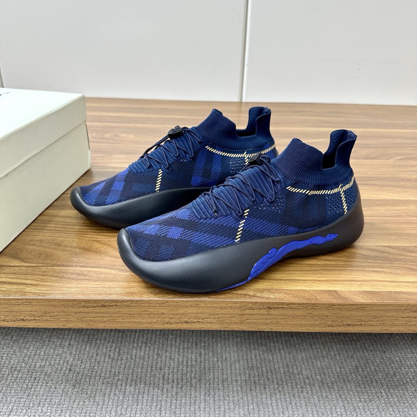 Batch Dongguan High Version War Horse Collection Burberry Burberry New Men's Knit Casual Sneakers Lo