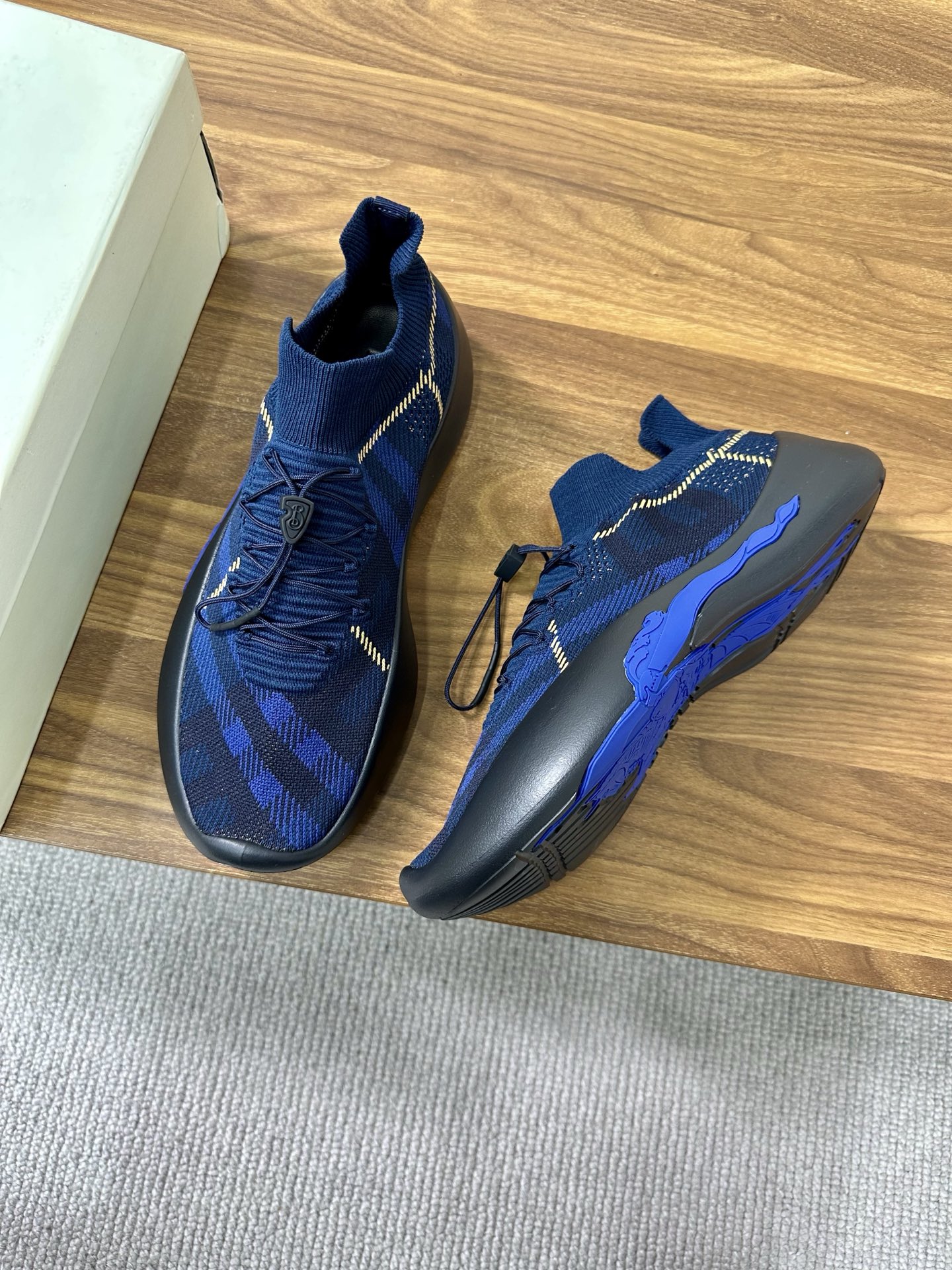 Batch Dongguan High Version War Horse Collection Burberry Burberry New Men's Knit Casual Sneakers Lo