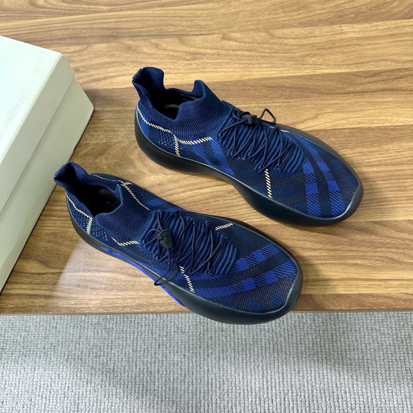 Batch Dongguan High Version War Horse Collection Burberry Burberry New Men's Knit Casual Sneakers Lo