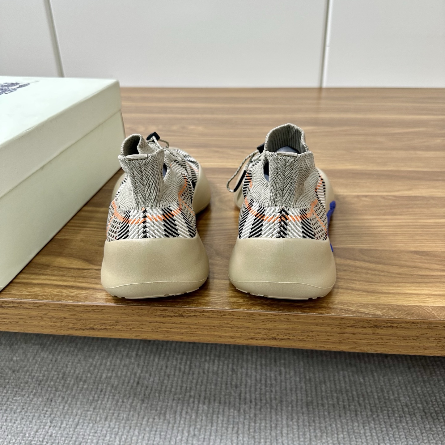 Batch Dongguan High Version War Horse Collection Burberry Burberry New Men's Knit Casual Sneakers Lo