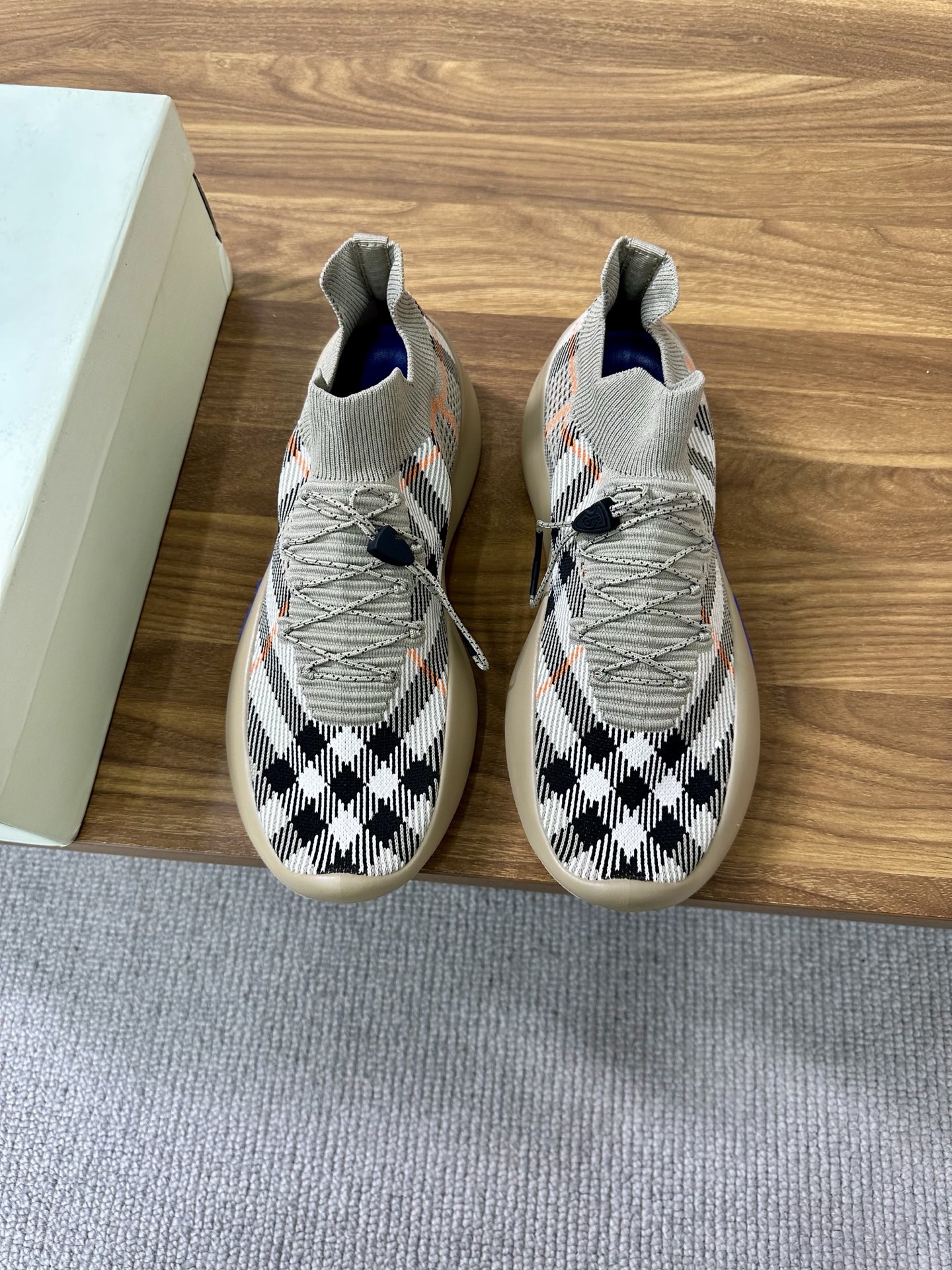 Batch Dongguan High Version War Horse Collection Burberry Burberry New Men's Knit Casual Sneakers Lo