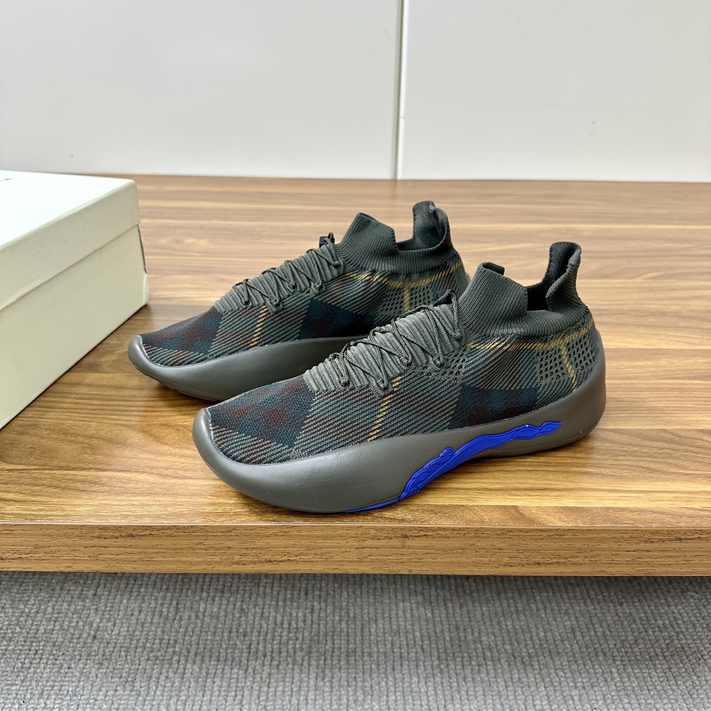 Batch Dongguan High Version War Horse Collection Burberry Burberry New Men's Knit Casual Sneakers Lo