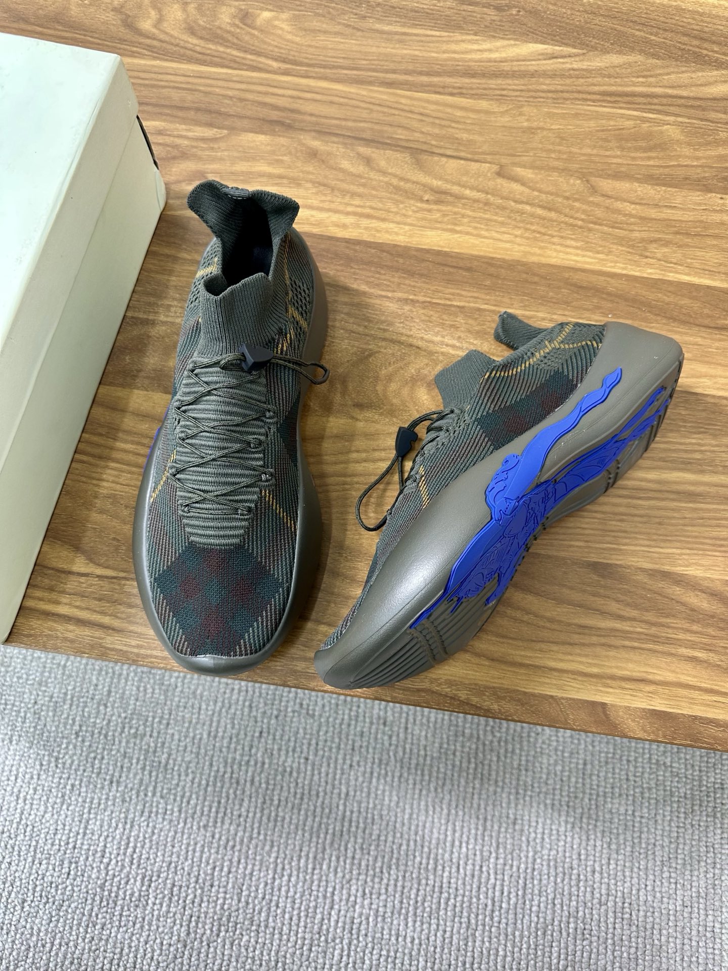Batch Dongguan High Version War Horse Collection Burberry Burberry New Men's Knit Casual Sneakers Lo