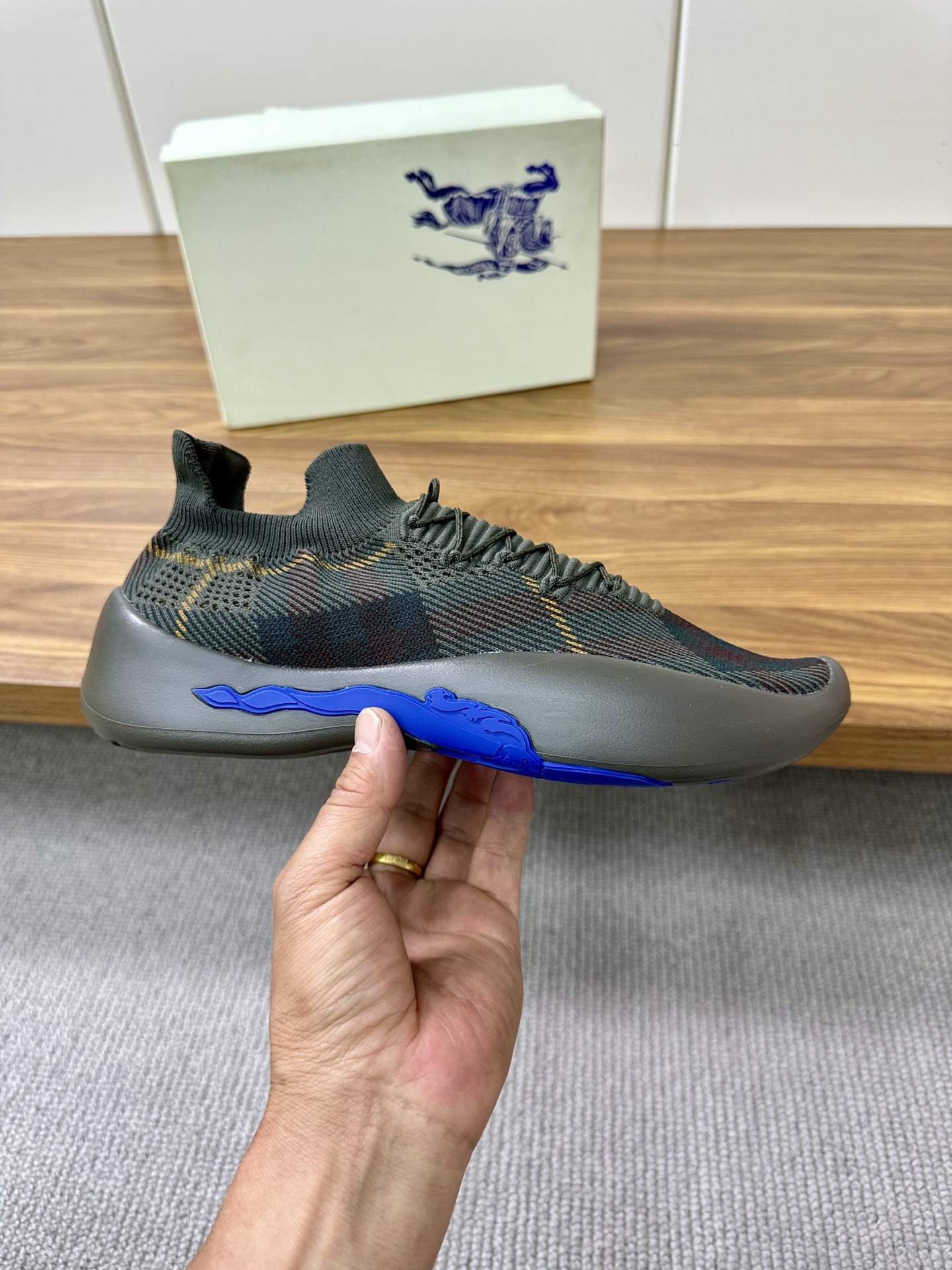 Batch Dongguan High Version War Horse Collection Burberry Burberry New Men's Knit Casual Sneakers Lo