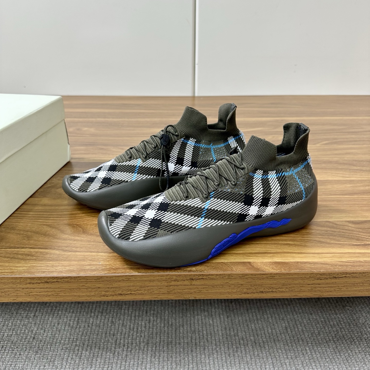 Batch Dongguan High Version War Horse Collection Burberry Burberry New Men's Knit Casual Sneakers Lo
