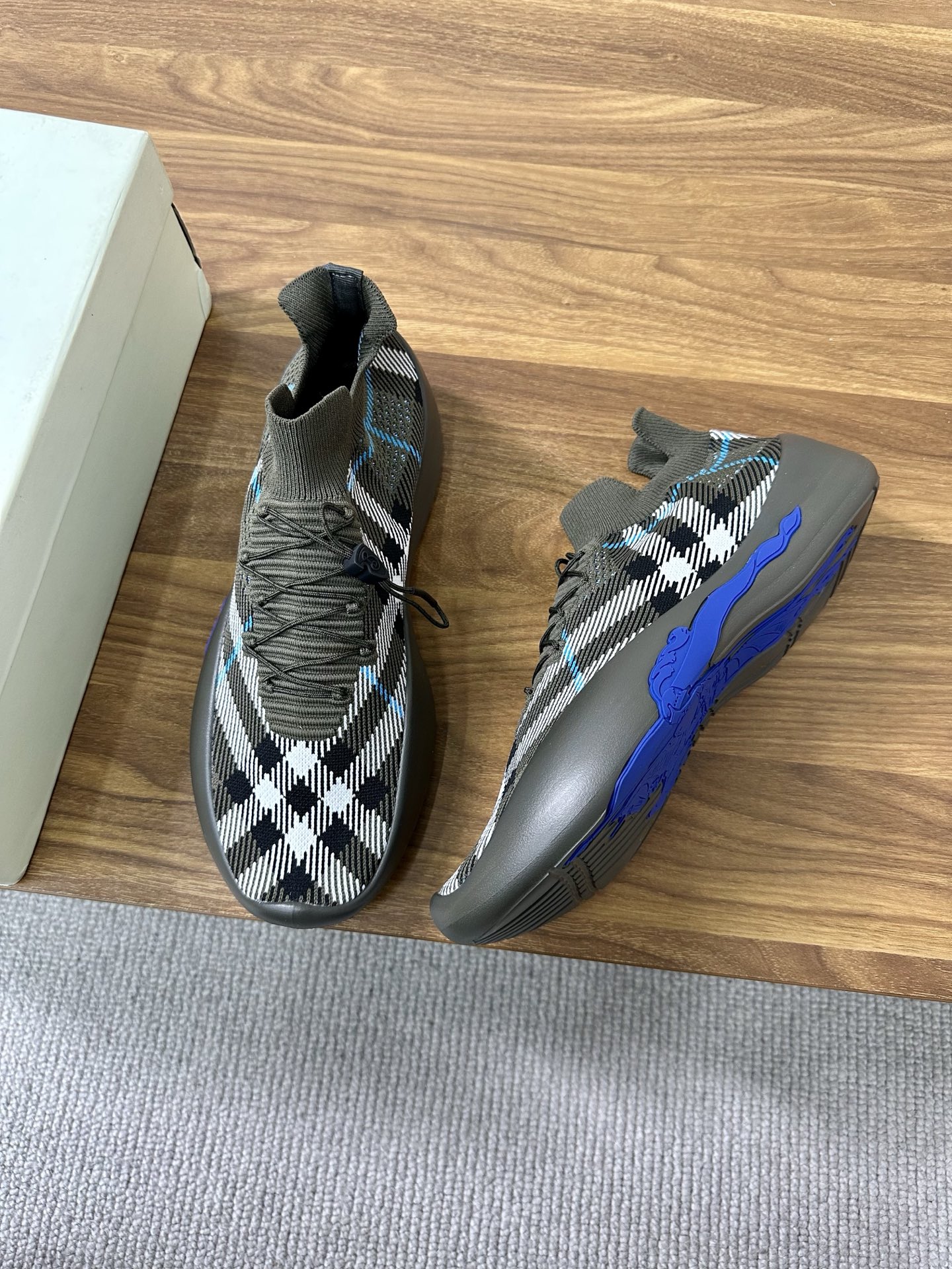 Batch Dongguan High Version War Horse Collection Burberry Burberry New Men's Knit Casual Sneakers Lo