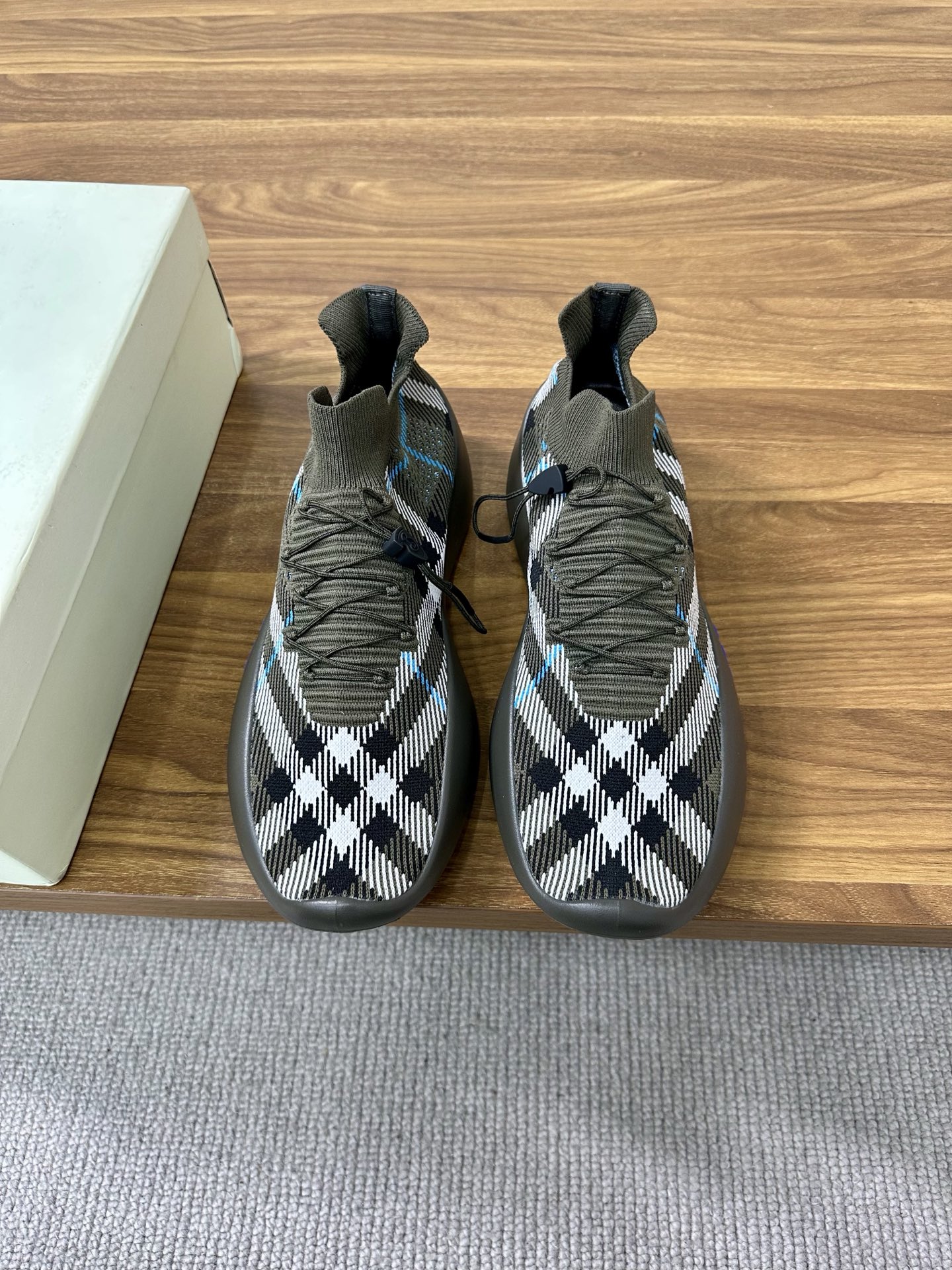 Batch Dongguan High Version War Horse Collection Burberry Burberry New Men's Knit Casual Sneakers Lo