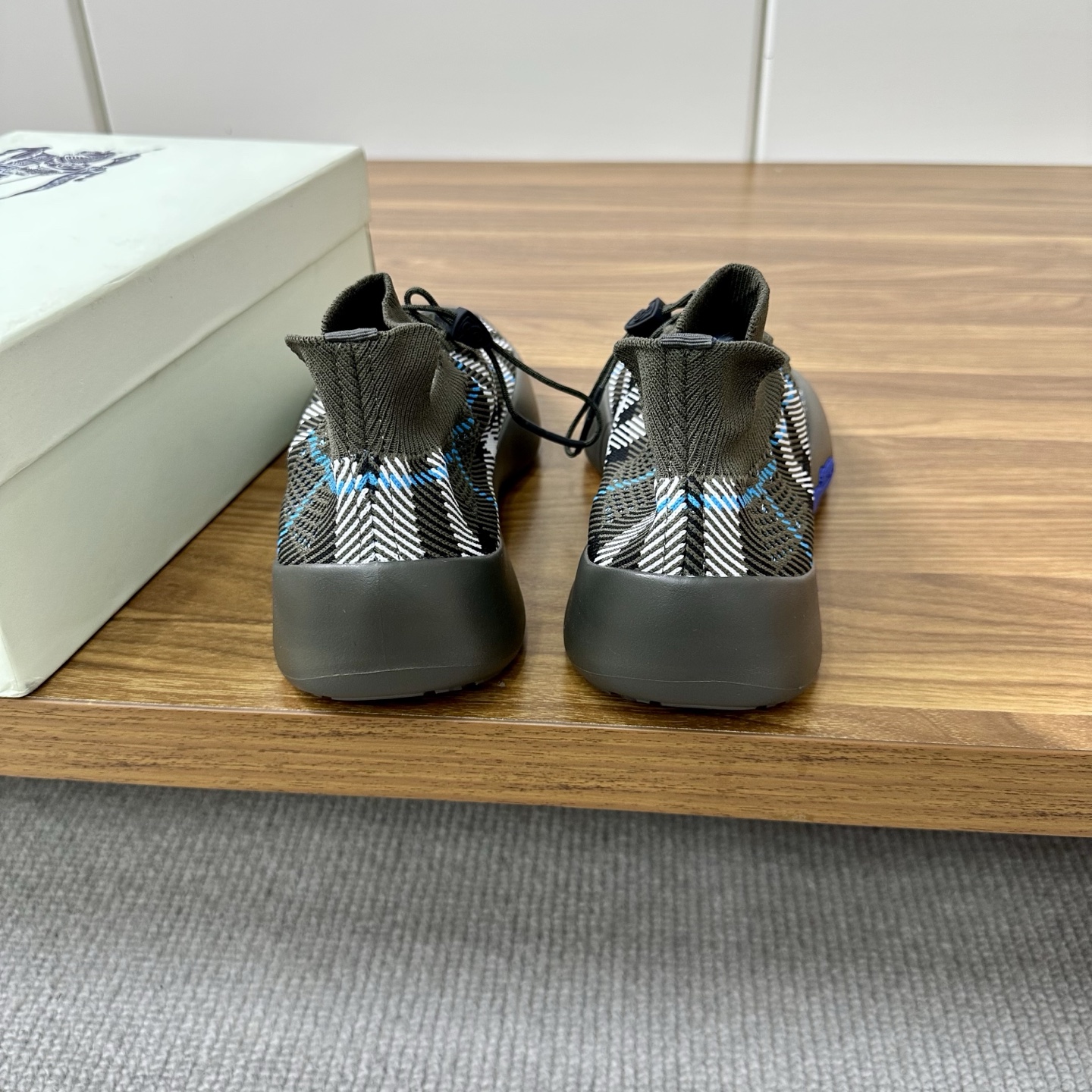 Batch Dongguan High Version War Horse Collection Burberry Burberry New Men's Knit Casual Sneakers Lo