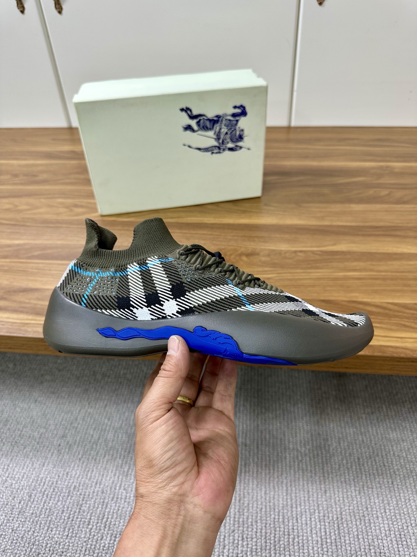 Batch Dongguan High Version War Horse Collection Burberry Burberry New Men's Knit Casual Sneakers Lo