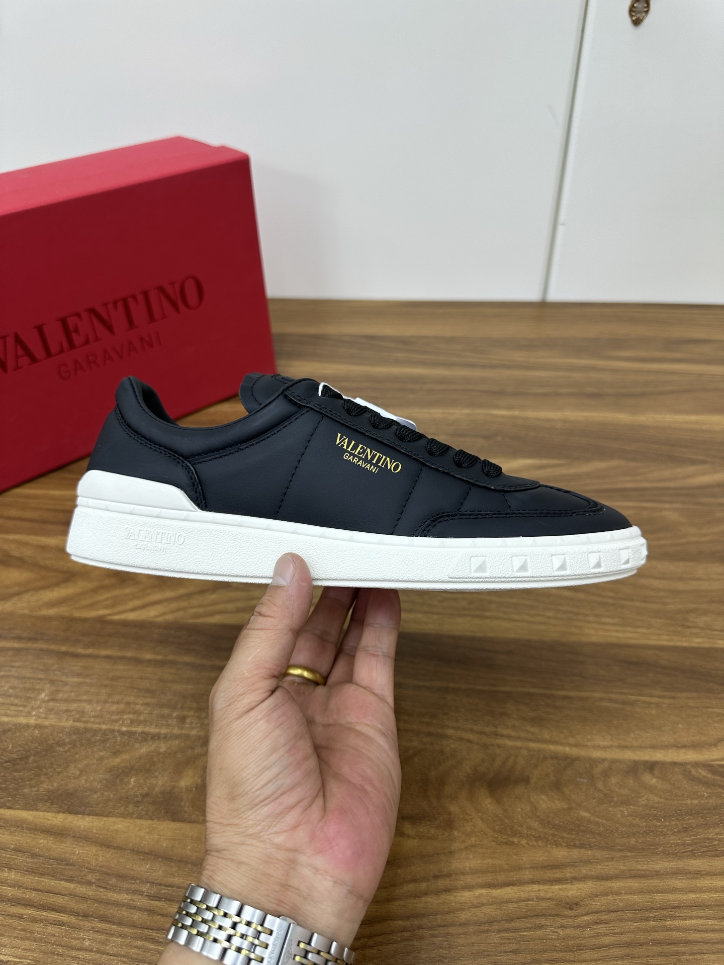 Valentino/华伦天奴 ONE STUD XL男士牛皮革运动鞋 3