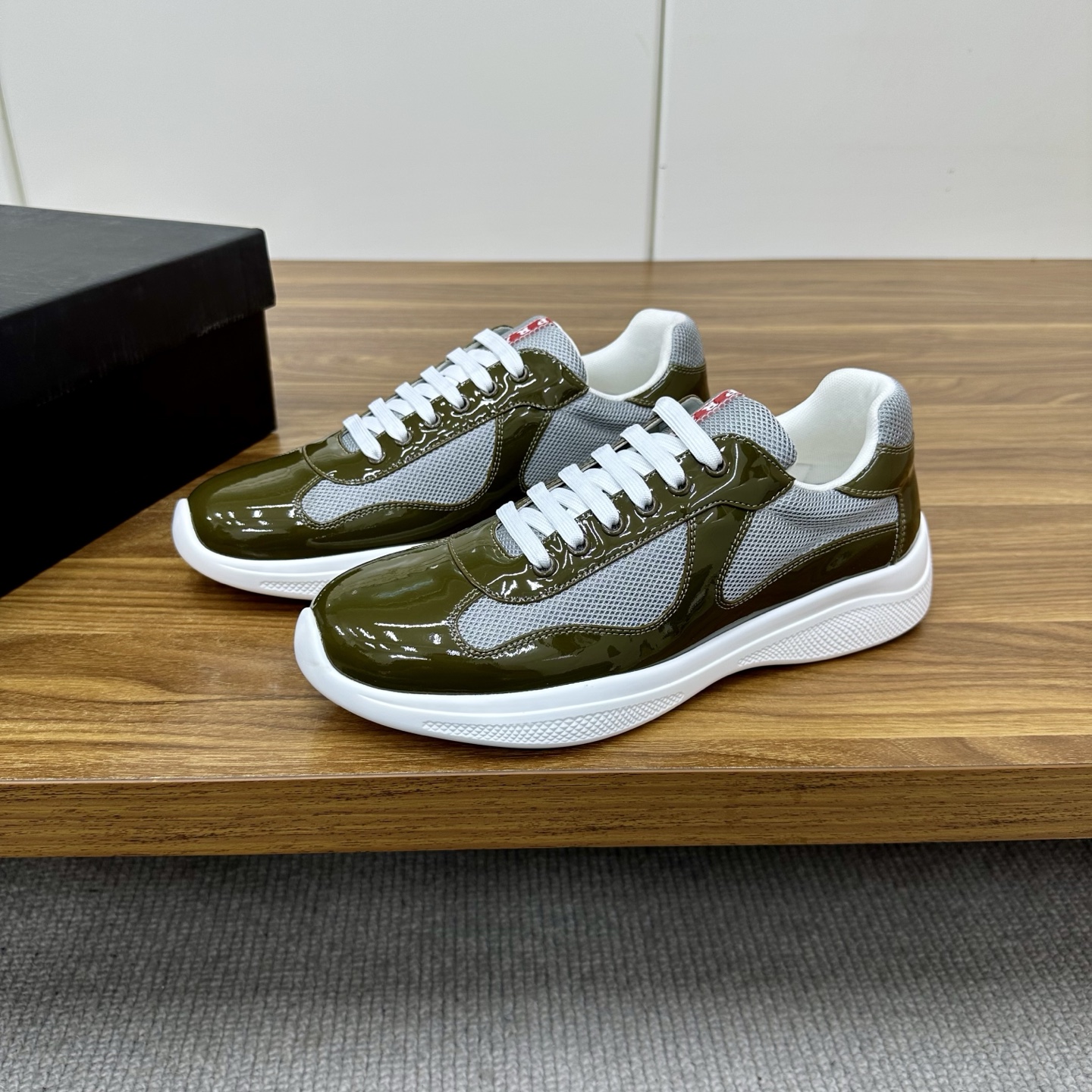 Prada Style Leather Men's Shoes style reference detail image 6 from source 782079