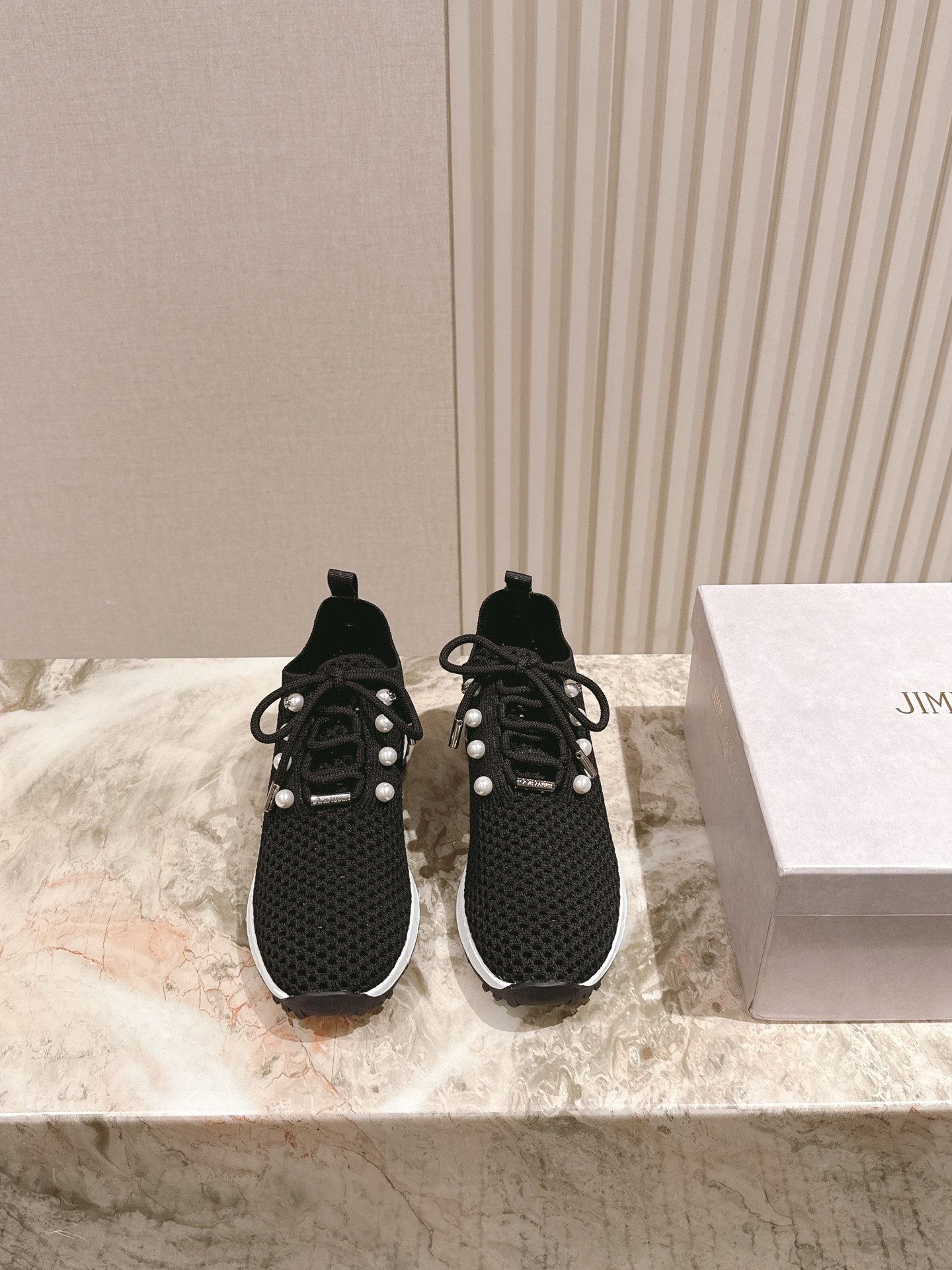 NO:495809,| 5 Jimmy Choo* latest elastic socks and casual shoes, the counter main series!  Purchase level!  The fabric uses original consistent cowhide leopard print elements, and the pearl embroidery and diamond craftsmanship with JC elements, and a series of jujubesian combinations!  Super comfortable to wear!  Top-notch sheepskin inside!  The bottom is the original TPU big bottom with 35-40 codes, standard size, and a full set of counters simultaneously packaging!  , casual shoes/sports shoes, jimmy choo, sneakers, cowhide, sheepskin, socks19860909| 5 Jimmy Choo*最新弹力袜子休闲鞋,专柜主打系列！代购级别！面料选用原版一致牛皮豹纹元素,搭配jc元素的珍珠刺绣襄钻工艺,绝绝子的系列组合！上脚超级舒适！内里顶级羊皮！ 大底是原版开模TPU大底 码数35-40码,标准尺码 全套专柜同步包装！,休闲鞋/运动鞋,jimmy choo,sneakers,cowhide,sheepskin,socks,Women's Shoes