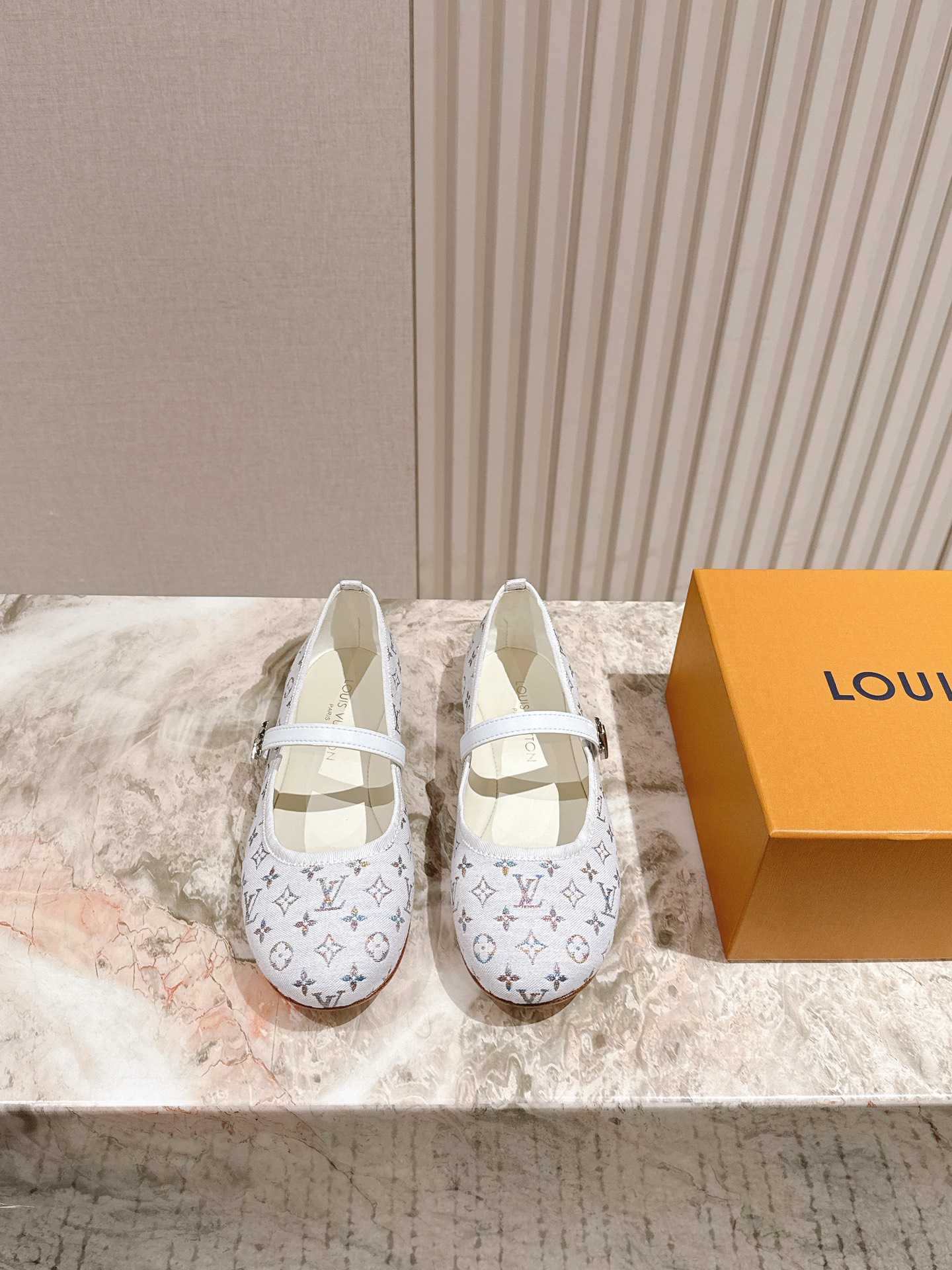   | ²⁰²5𝐬𝐬 🤍🤎
驴家早春新品🆕 new arrival～LV春夏芭蕾舞鞋，也太出彩了！时尚性