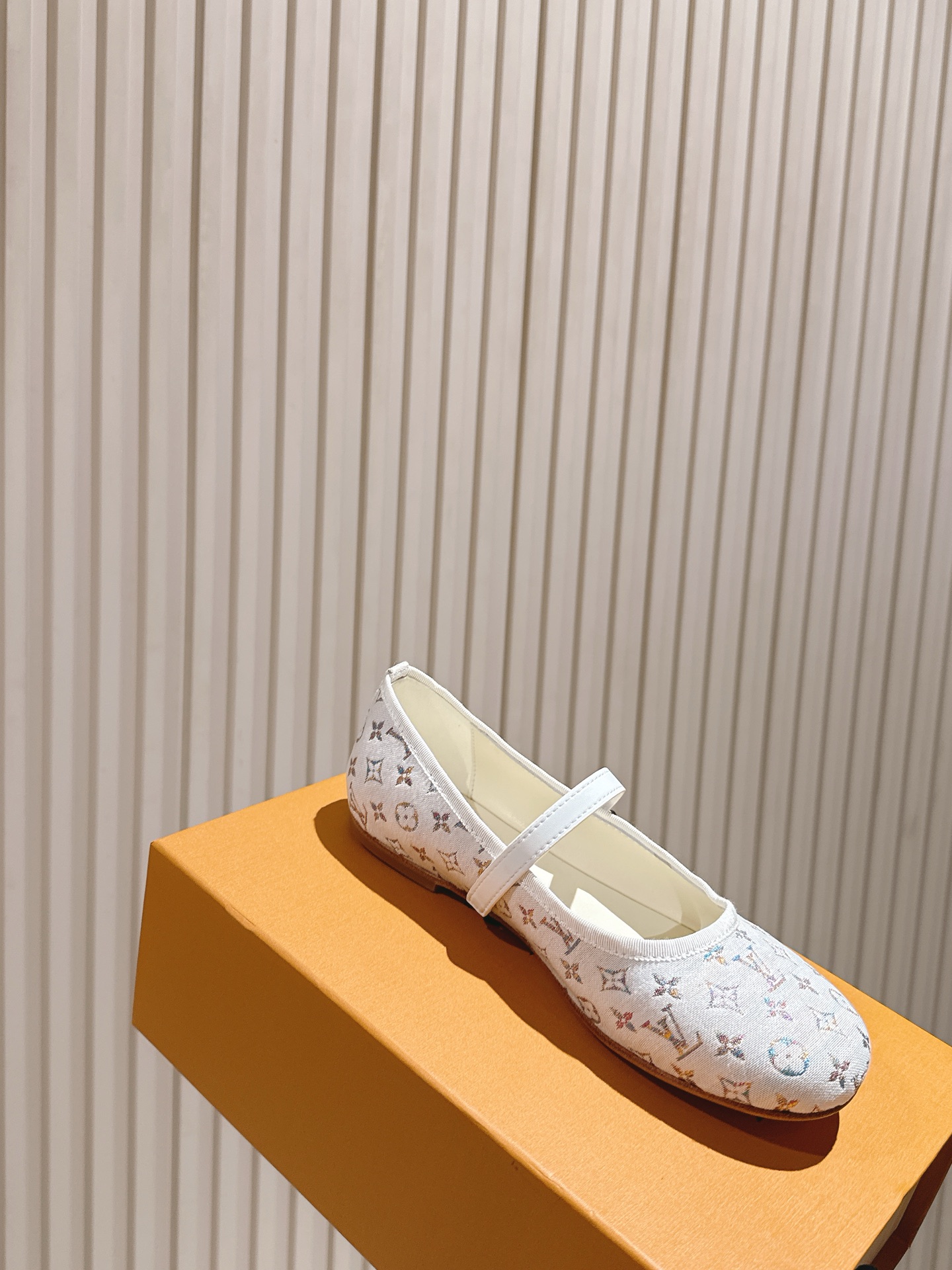   | ²⁰²5𝐬𝐬 🤍🤎
驴家早春新品🆕 new arrival～LV春夏芭蕾舞鞋，也太出彩了！时尚性