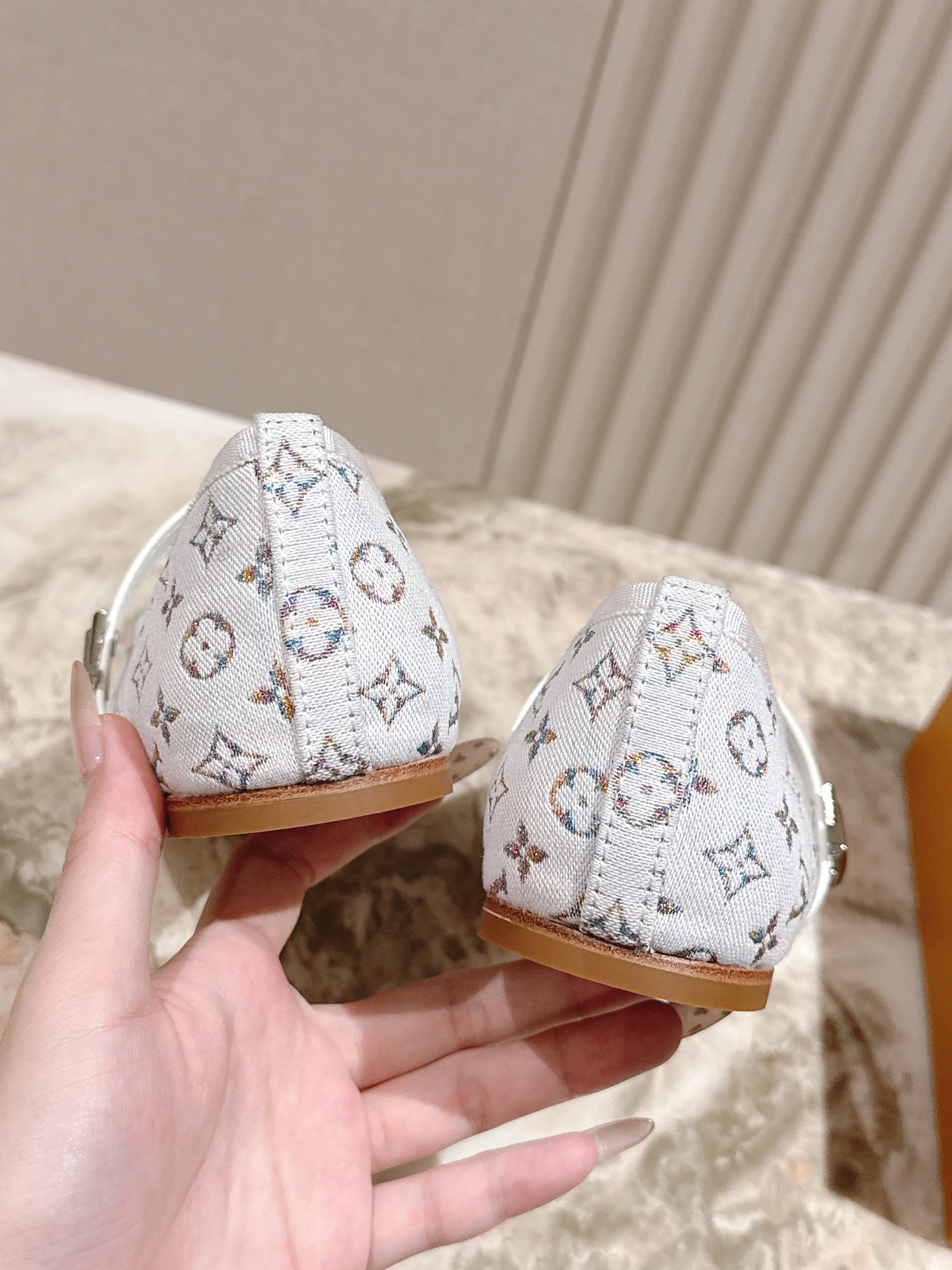   | ²⁰²5𝐬𝐬 🤍🤎
驴家早春新品🆕 new arrival～LV春夏芭蕾舞鞋，也太出彩了！时尚性