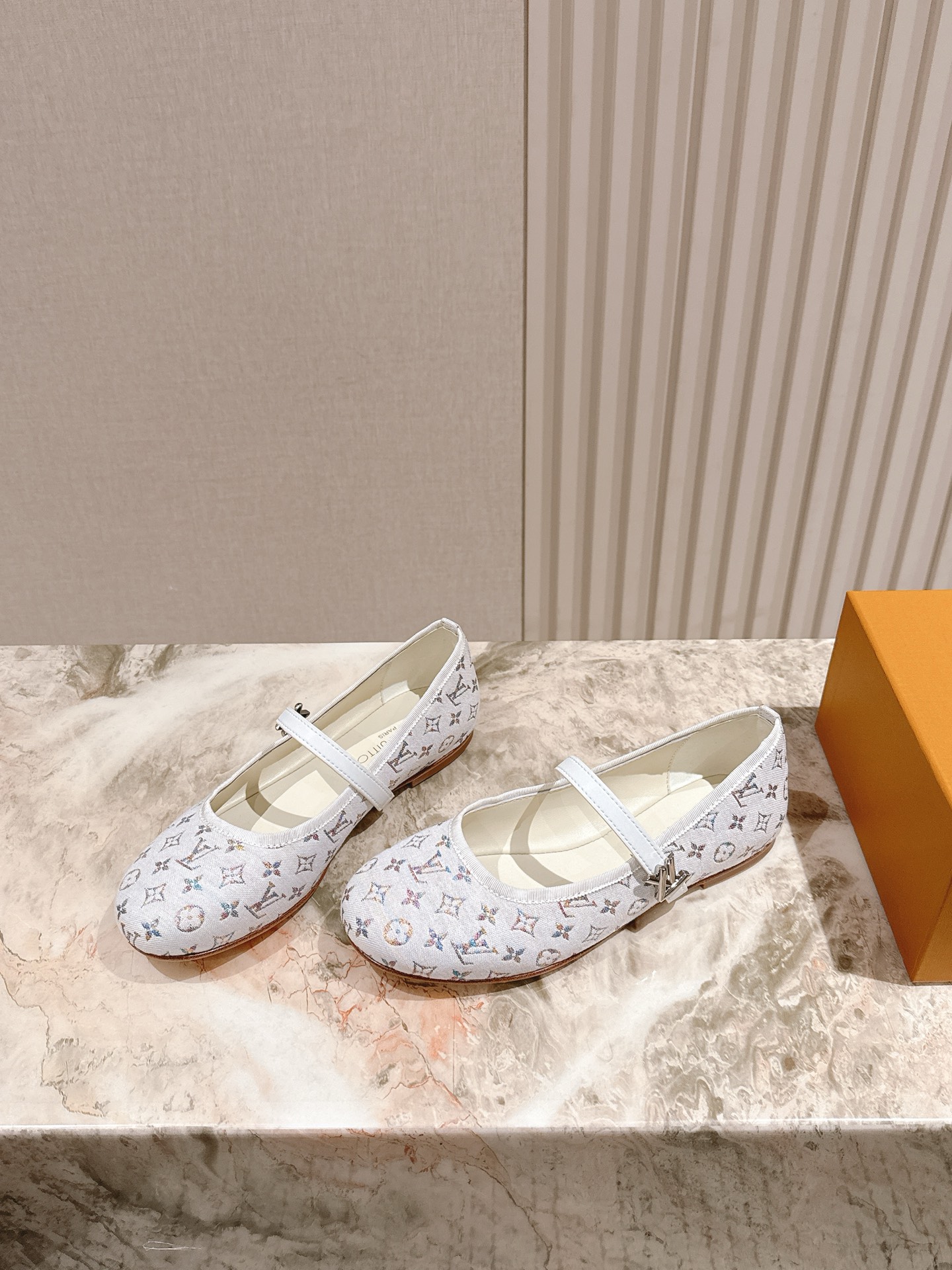   | ²⁰²5𝐬𝐬 🤍🤎
驴家早春新品🆕 new arrival～LV春夏芭蕾舞鞋，也太出彩了！时尚性