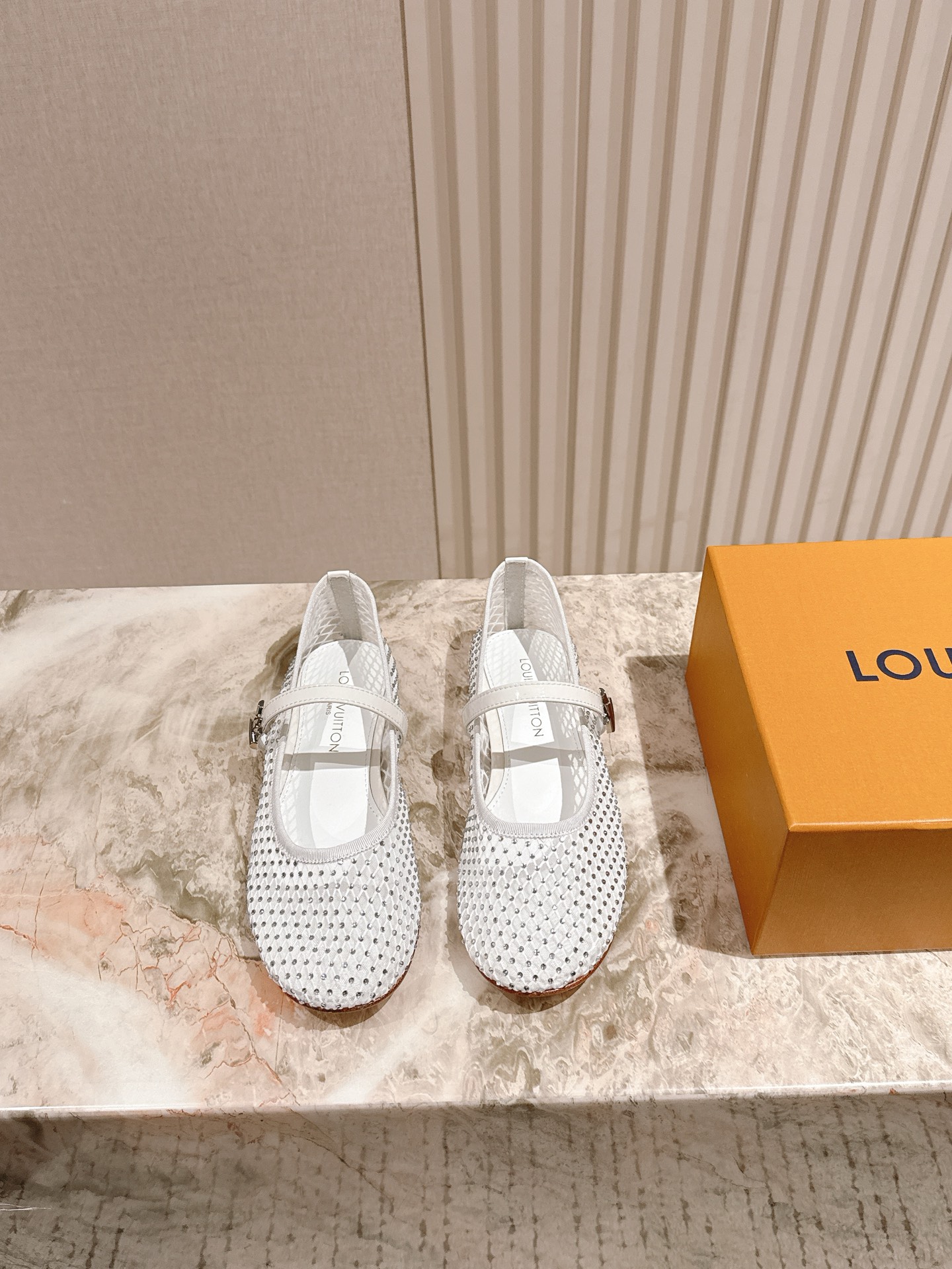   | ²⁰²5𝐬𝐬 🤍🤎
驴家早春新品🆕 new arrival～LV春夏芭蕾舞鞋，也太出彩了！时尚性
