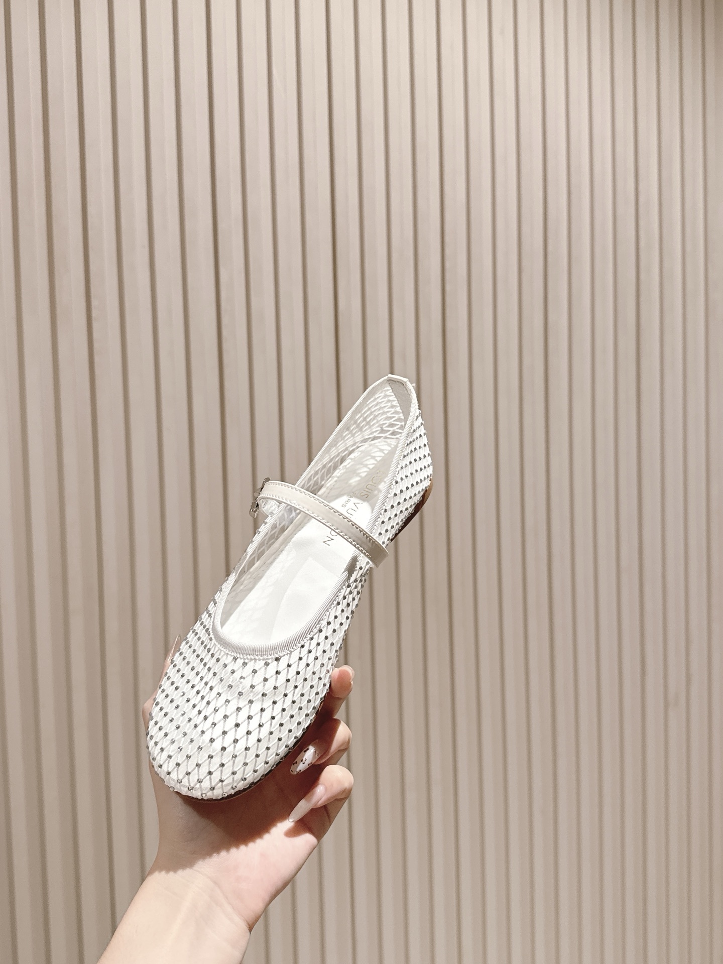   | ²⁰²5𝐬𝐬 🤍🤎
驴家早春新品🆕 new arrival～LV春夏芭蕾舞鞋，也太出彩了！时尚性