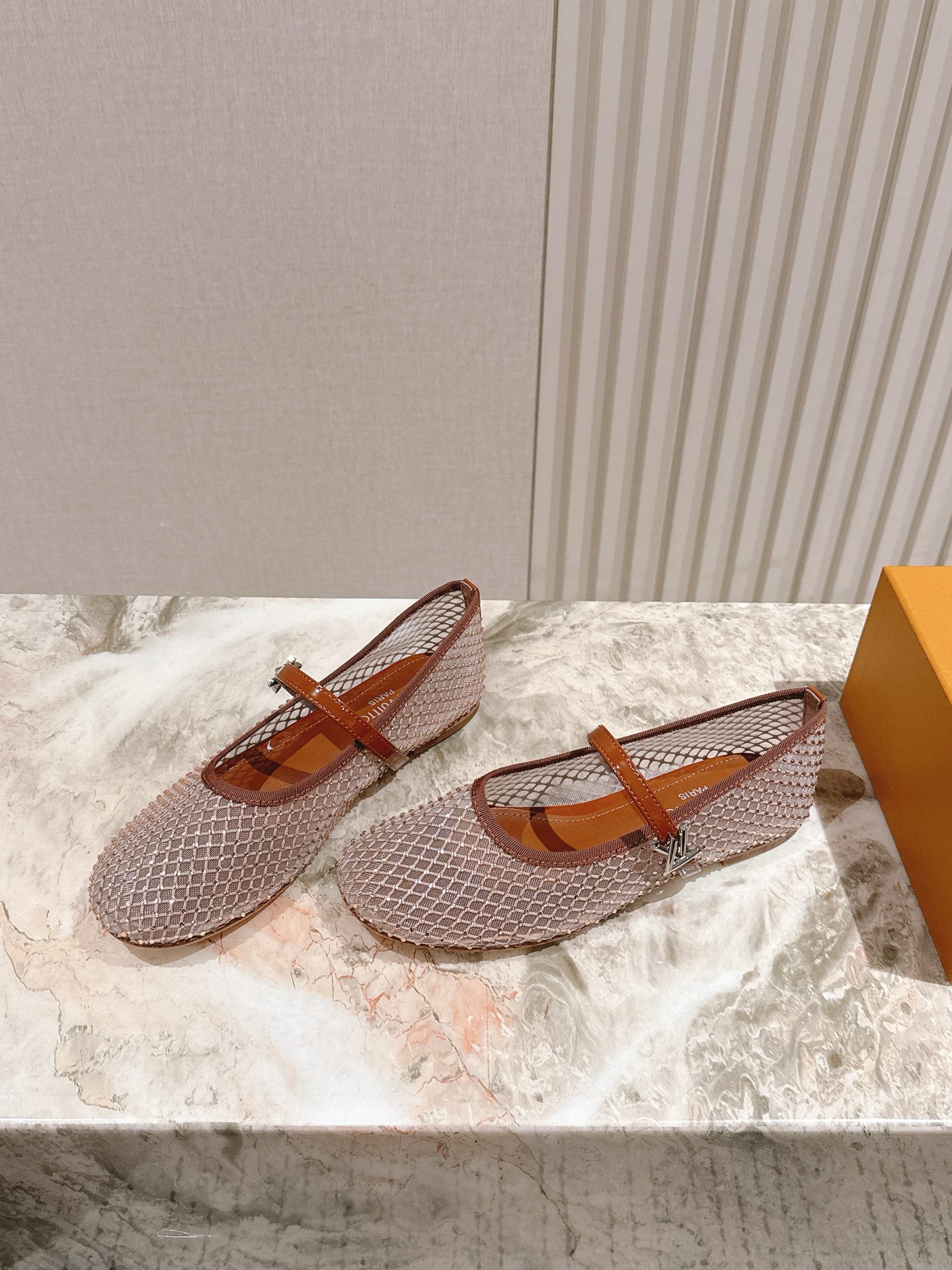   | ²⁰²5𝐬𝐬 🤍🤎
驴家早春新品🆕 new arrival～LV春夏芭蕾舞鞋，也太出彩了！时尚性