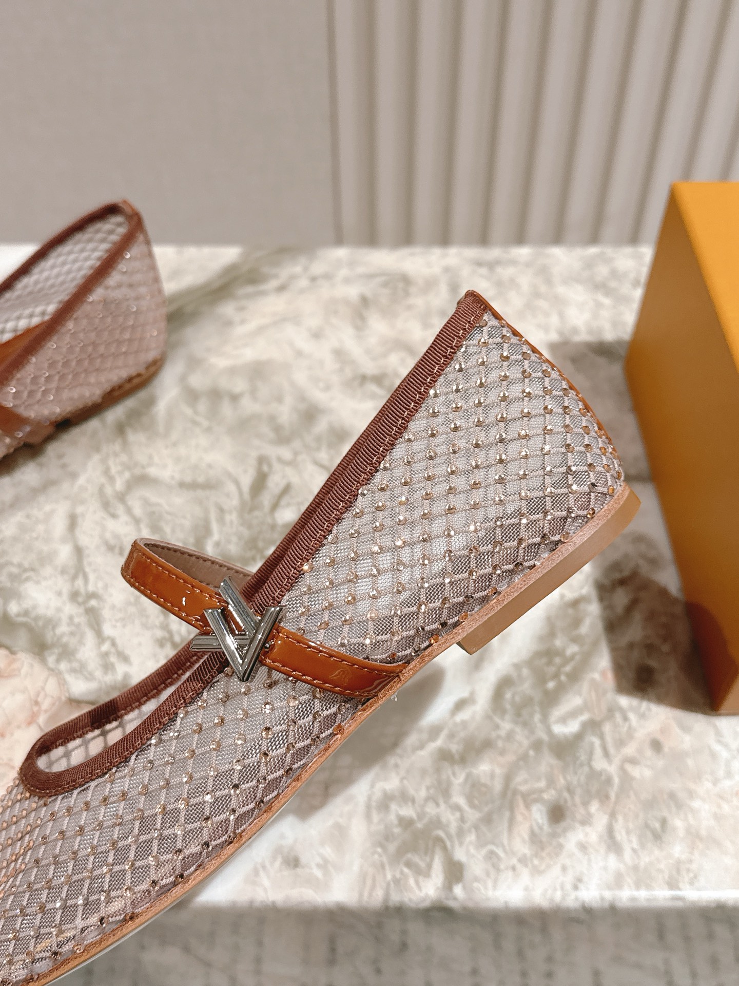   | ²⁰²5𝐬𝐬 🤍🤎
驴家早春新品🆕 new arrival～LV春夏芭蕾舞鞋，也太出彩了！时尚性