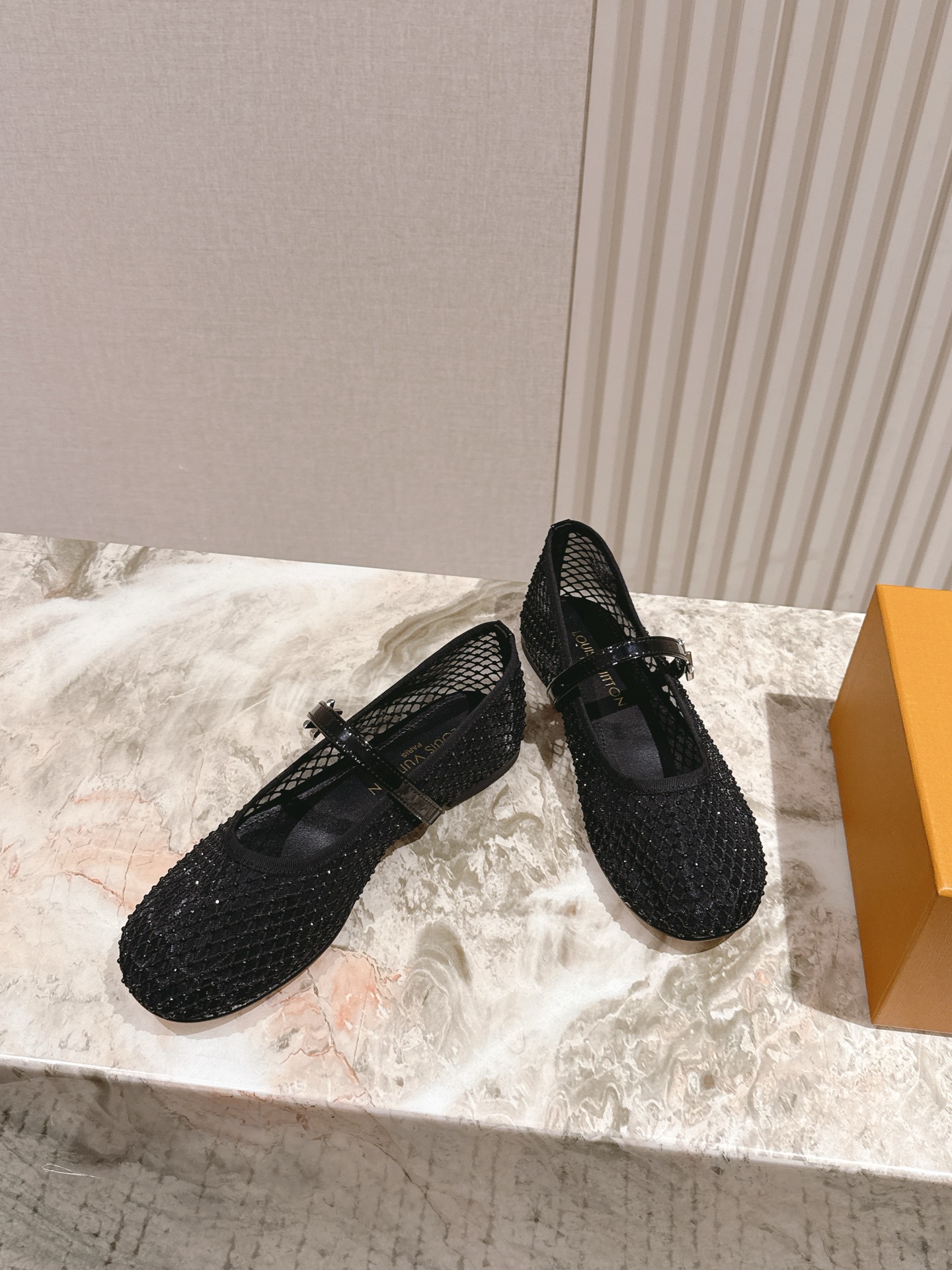  | ²⁰²5𝐬𝐬 🤍🤎
驴家早春新品🆕 new arrival～LV春夏芭蕾舞鞋，也太出彩了！时尚性