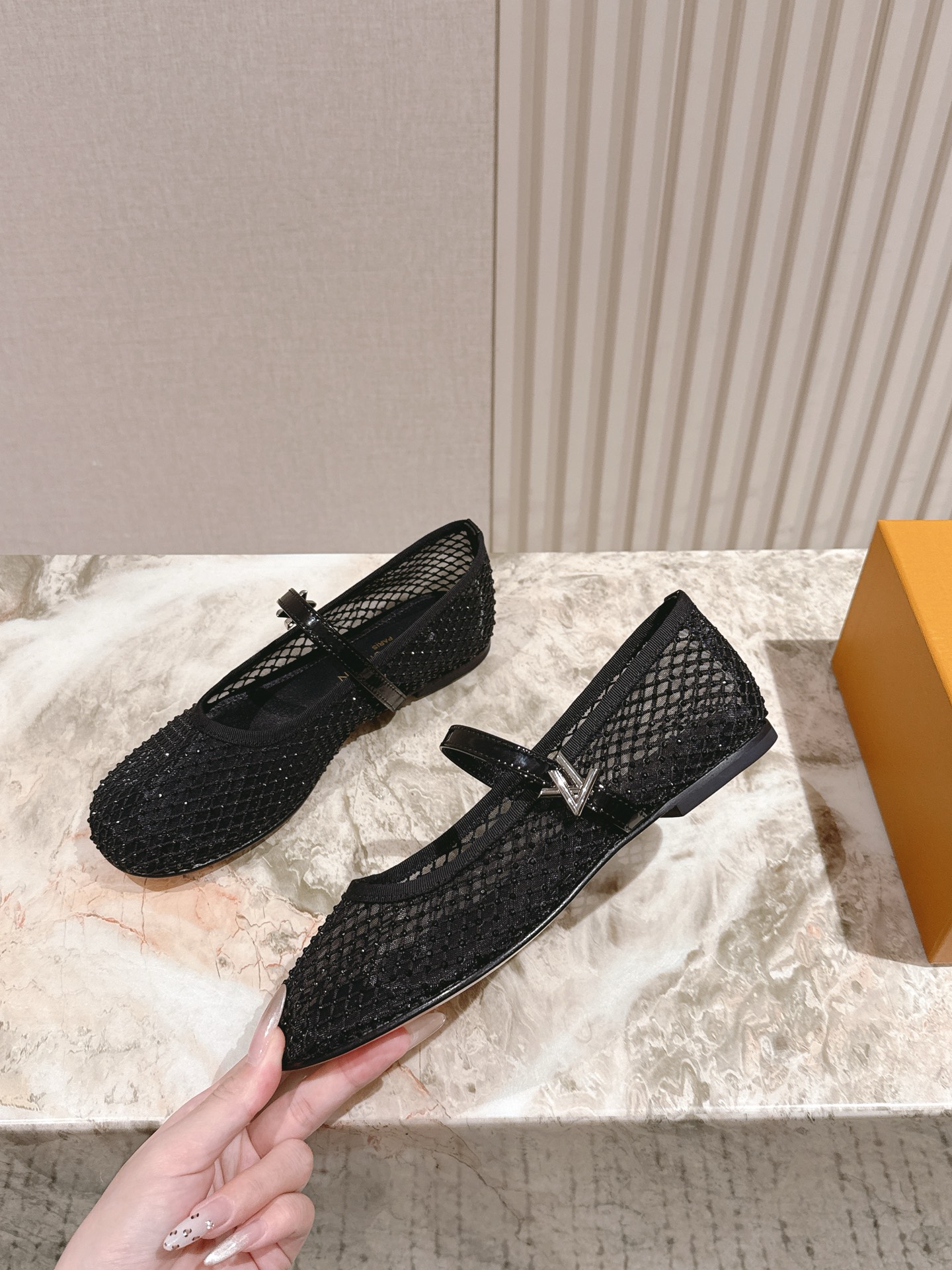   | ²⁰²5𝐬𝐬 🤍🤎
驴家早春新品🆕 new arrival～LV春夏芭蕾舞鞋，也太出彩了！时尚性