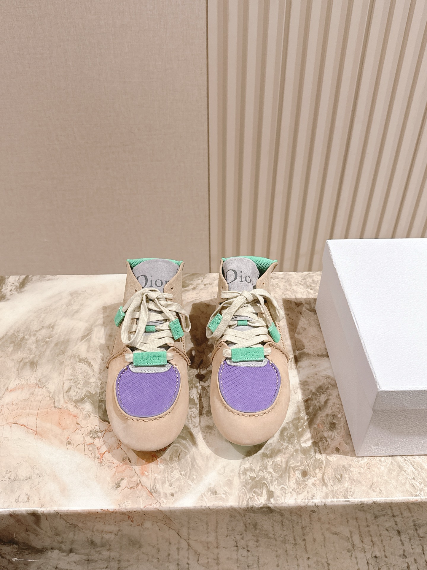 NO:485819,Couple model Men's 20 | 5 # Dior Purchase Level!  Chrono's new casual and personalized sneakers are really cool, full of futuristic feeling! It's really cool!  Once again interprets Dior's cool fashion concept, Lucky Star will bless you with good luck. The new EVA sole is super light and soft. Size women's 35-40 men's 39-45. A full set of counter synchronous gift boxes!  ,casual shoes/sports shoes,dior,dior,sneakers19860909情侣款 男20 | 5  # 迪奥 Dior 代购级别！Chrono新款休闲个性运动鞋真的酷毙了,未来感十足!真的好飒！再次演绎了迪奥酷时尚的理念,幸运星为你加持好运,全新的EVA鞋底超轻超软 Size女35-40男39-45 全套专柜同步礼盒装！,休闲鞋/运动鞋,dior,dior,sneakers,Women's Shoes