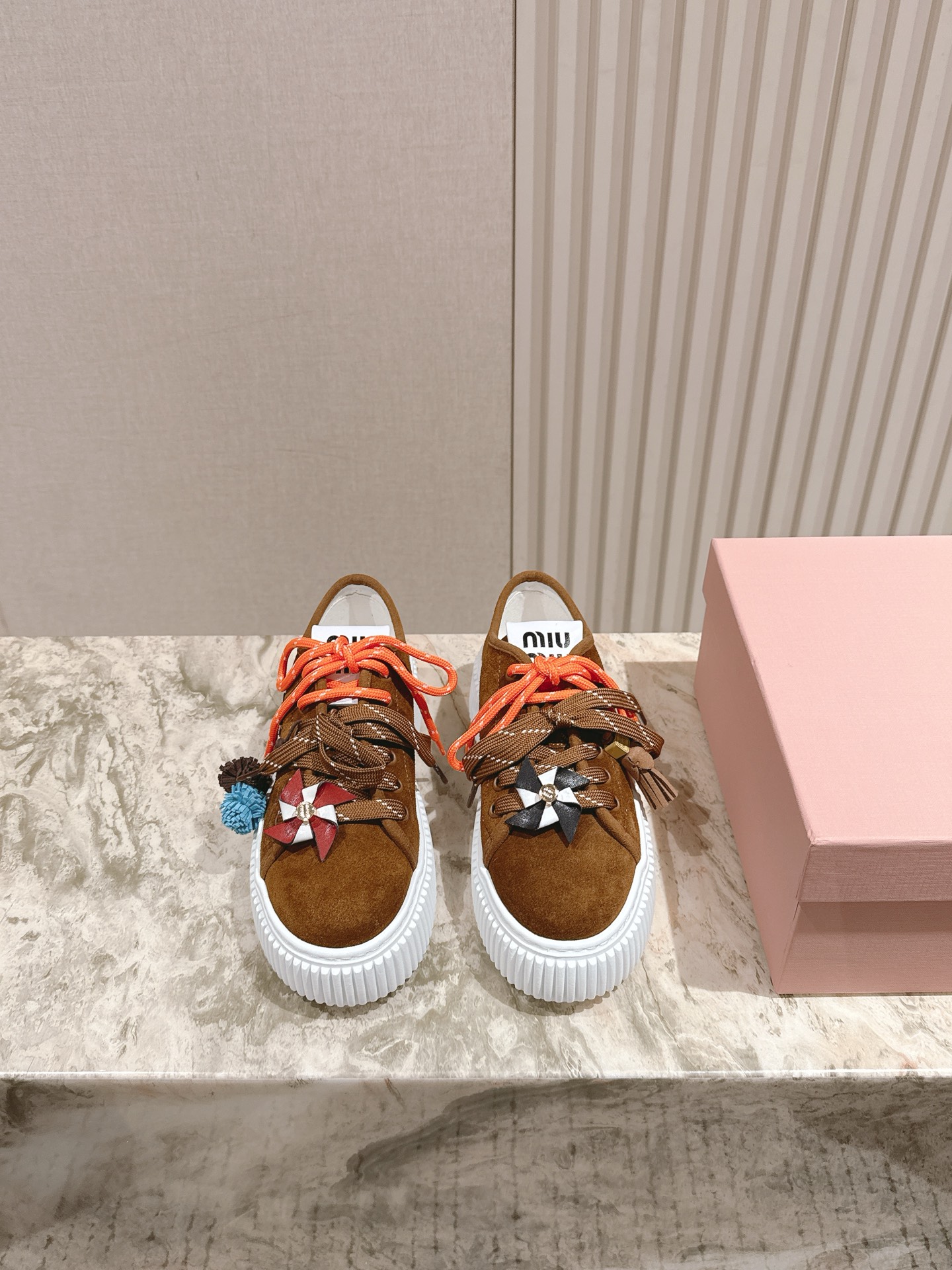 NO:485788,Maori 20 | 5 Miao Miao's new thick-soled canvas biscuit shoes wool styling, super light foam sole, foot feel perfect and easy to wear, height increase by 5cm Size35-39 (40/41 custom made without return, casual shoes/sports shoes, sneakers19860909毛里20 | 5   缪缪新款厚底帆布饼干鞋羊毛里简约造型,超轻发泡鞋底,脚感妥妥满分好穿好搭,增高5cm Size35-39（40/41定做不退换,休闲鞋/运动鞋毛毛鞋,sneakers,Women's Shoes