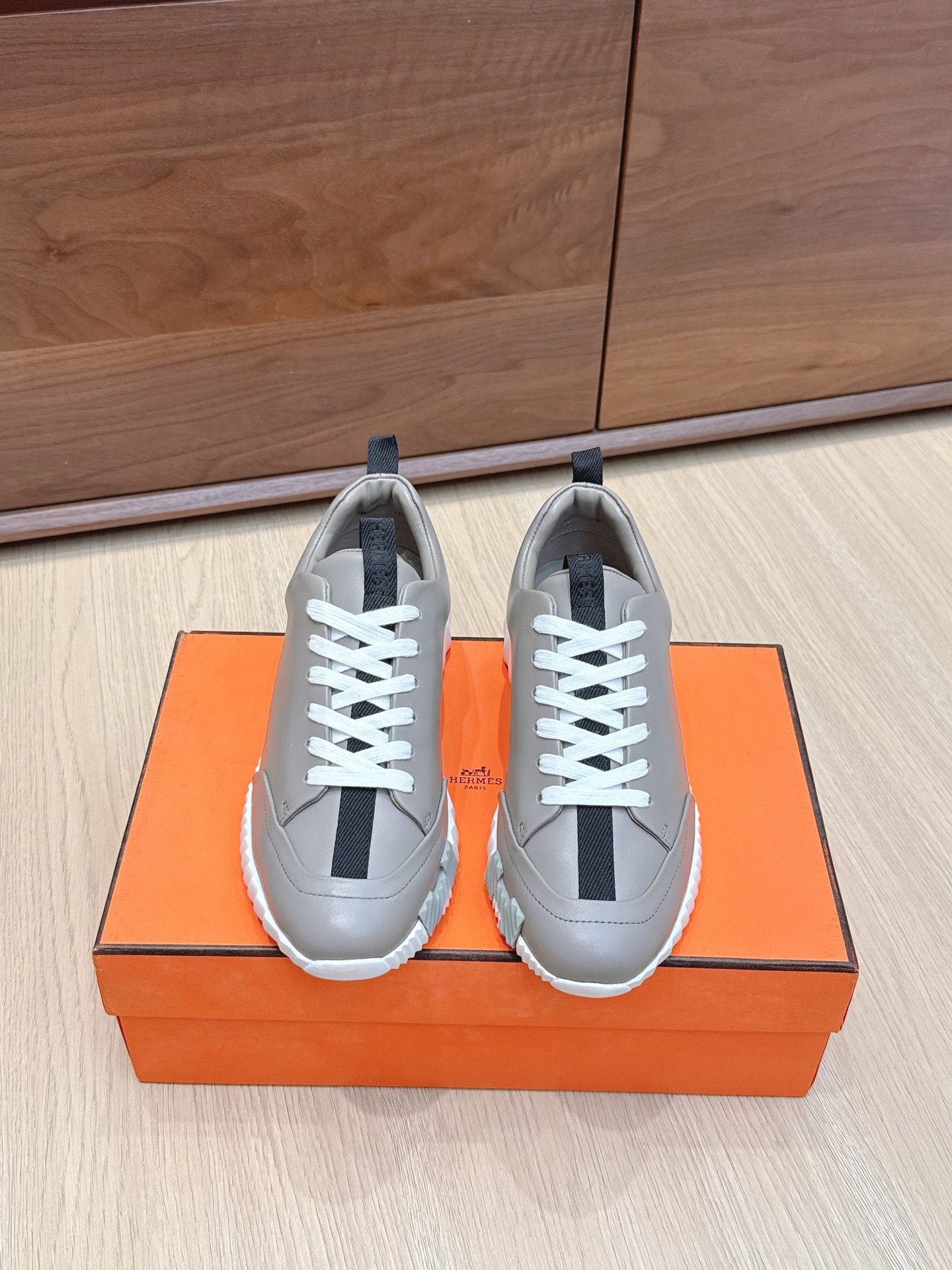 NO:468861,Purchase grade men's 10 Hermes/Hermes classic couple's top quality #Exclusive original replica exquisite craftsmanship foot feel comfortable and beautiful as we go on time! Original imported cowhide and cow back velvet material are comfortable and breathable sheepskin inner lining Original TPU rubber two-color outsole daily commuting and shopping is very suitable for comfort and softness. Women's size 35-42 [40.41 customization] Men's size 39-45 [45 customization], casual shoes/sports shoes, hermes, hermes, sneakers, cowhide, sheepskin19860909代购级男款10 Hermes/爱马仕经典情侣款顶级品质#独家原版复刻 精致的工艺脚感舒适越穿越好看!原版进口牛皮和牛反绒材质舒适透气羊皮内里原版TPU橡胶双色大底日常通勤逛街都非常适合舒适柔软度爆赞 女码35-42 [40.41定制]男码39-45[45定制],休闲鞋/运动鞋,hermes,hermes,sneakers,cowhide,sheepskin,Women's Shoes