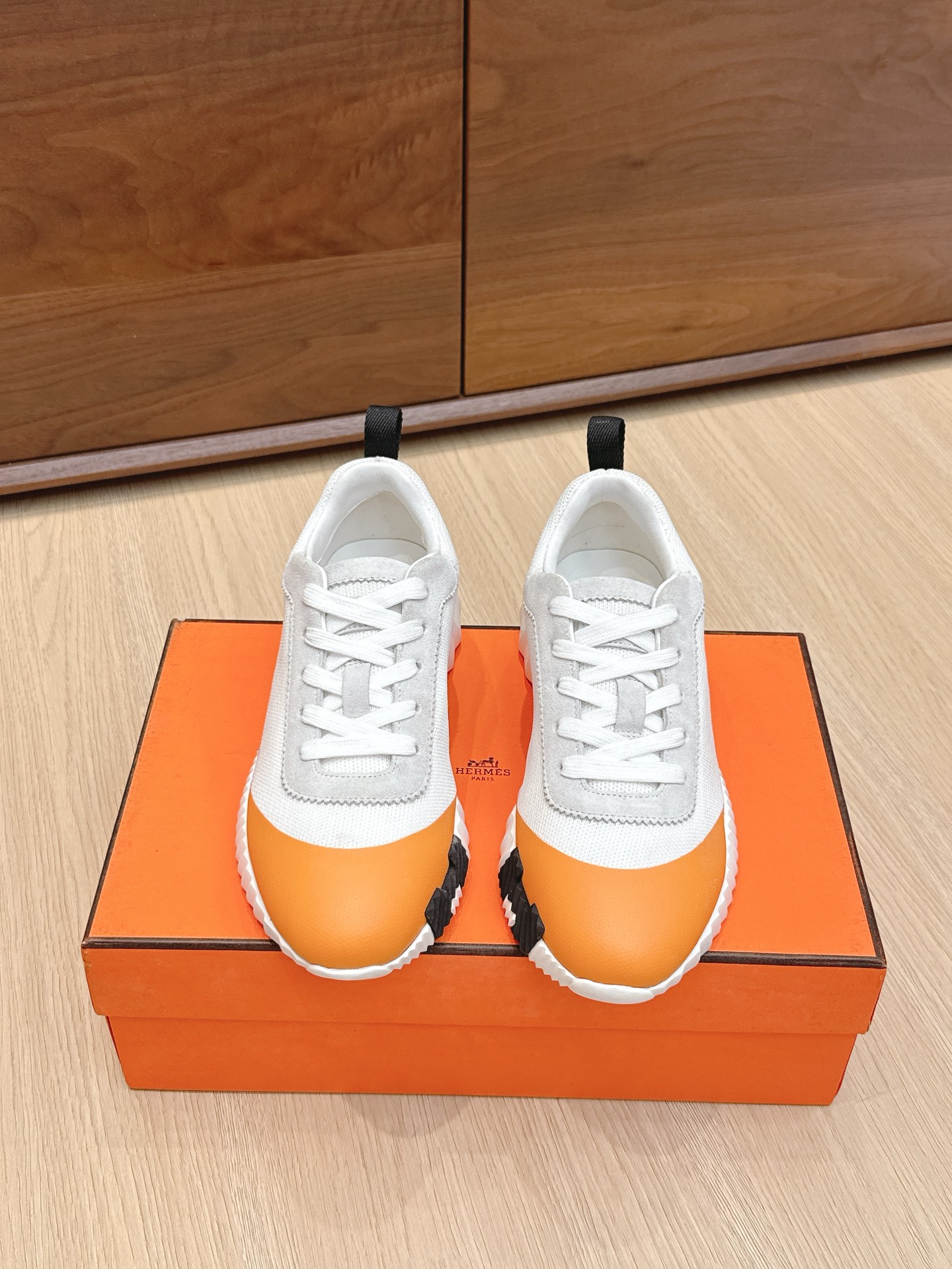 NO:468868,Purchase grade men's 10 Hermes/Hermes classic couple's top quality #Exclusive original replica √Run volume model exquisite craftsmanship foot feel comfortable and look good! Original breathable mesh fabric and ox fin material are comfortable and breathable sheepskin inner lining Original TPU rubber two-color outsole daily commuting and shopping is very suitable for comfort and softness Size 35-45, casual shoes/sports shoes, hermes, hermes, sneakers, sheepskin19860909代购级男款10 Hermes/爱马仕经典情侣款顶级品质#独家原版复刻√跑量款精致的工艺脚感舒适越穿越好看!原版透气网面布料和牛斤绒材质舒适透气羊皮内里 原版TPU橡胶双色大底日常通勤逛街都非常适合舒适柔软度爆赞 尺码35-45,休闲鞋/运动鞋,hermes,hermes,sneakers,sheepskin,Women's Shoes