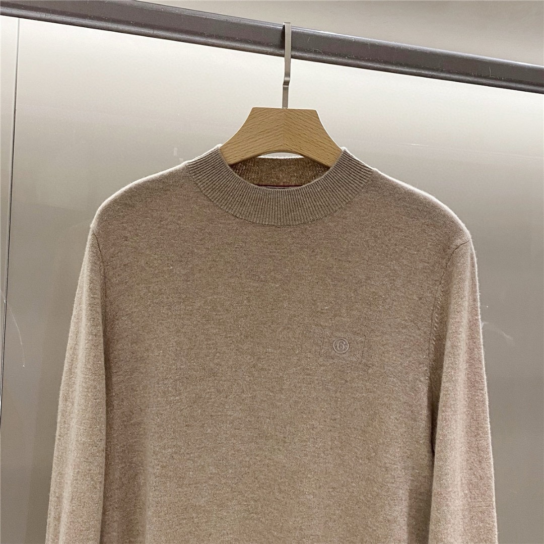 MM6 AW秋冬新款进口百分百美利奴羊毛线衣，贸易公司渠道稀出，同步官网发售！MM6新款毛衣以其独特的设