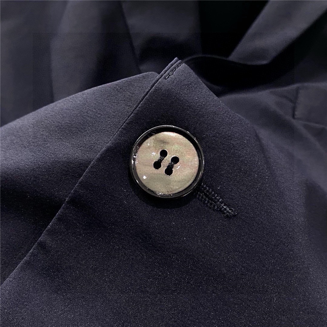 经典米兰高端系列！标志性H字母，2025新品订制系列经典时尚休闲修身显瘦西服,经典米兰高端系列！！在设计