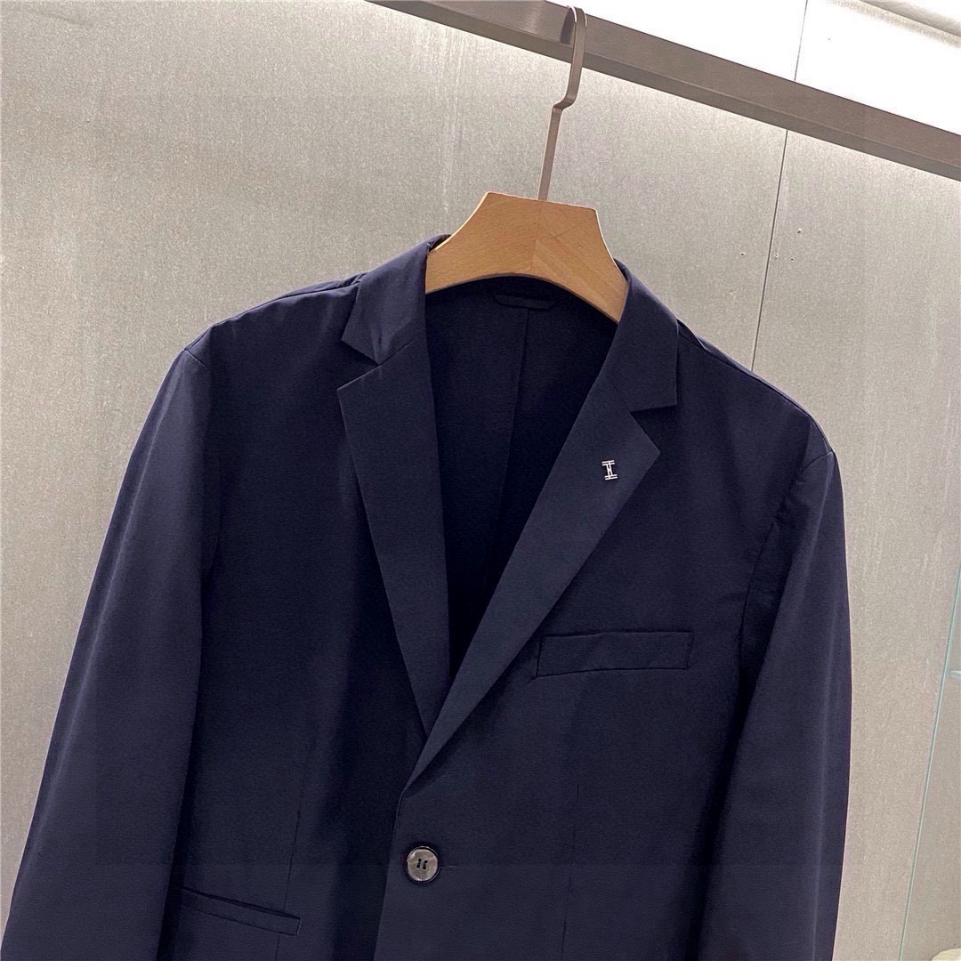 经典米兰高端系列！标志性H字母，2025新品订制系列经典时尚休闲修身显瘦西服,经典米兰高端系列！！在设计