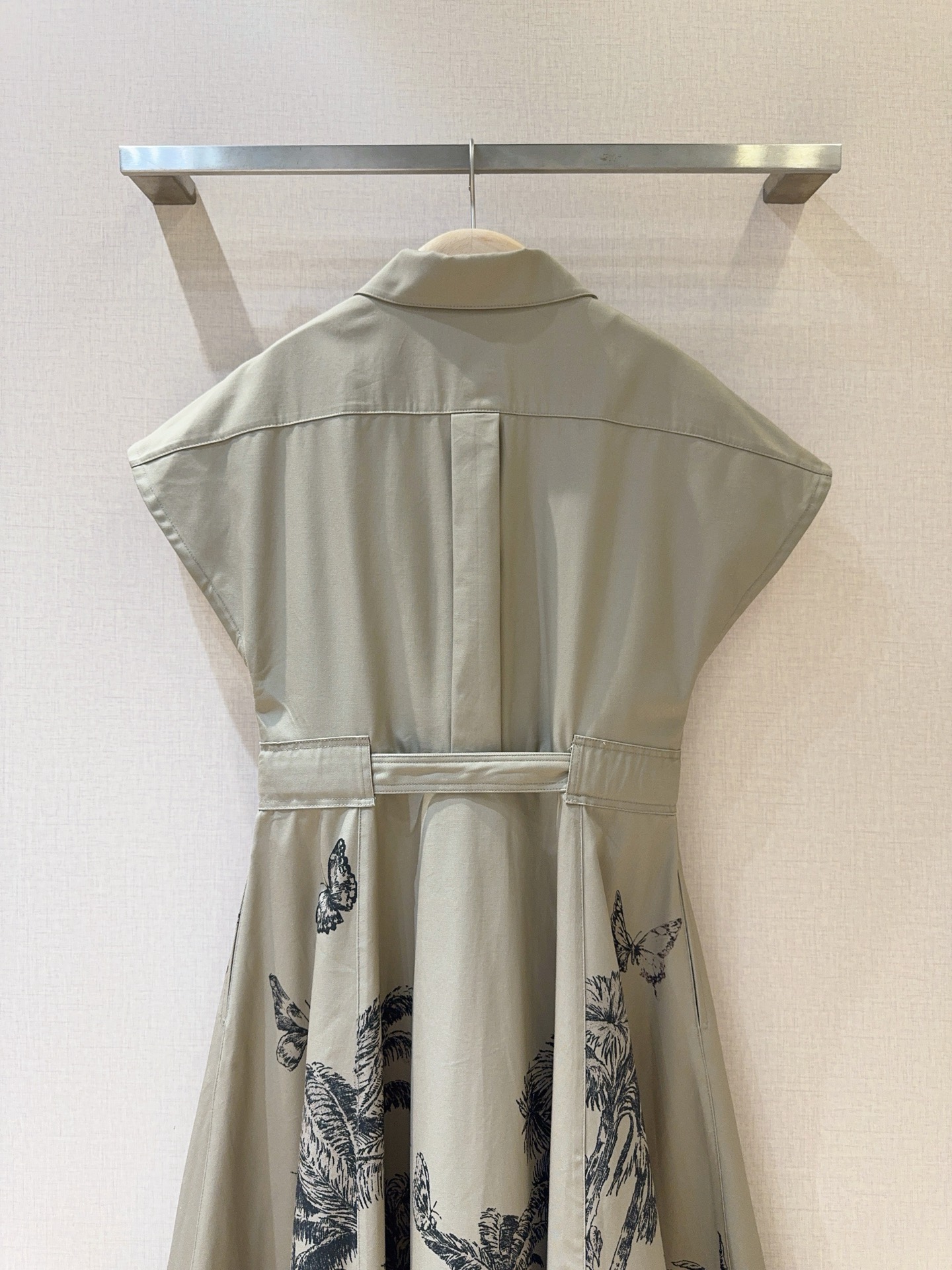 Elegant Cotton Sundress with Tropical Print, Belted Waist and Flared A-Line Skirt 6 i1755752729432 5612 0 4