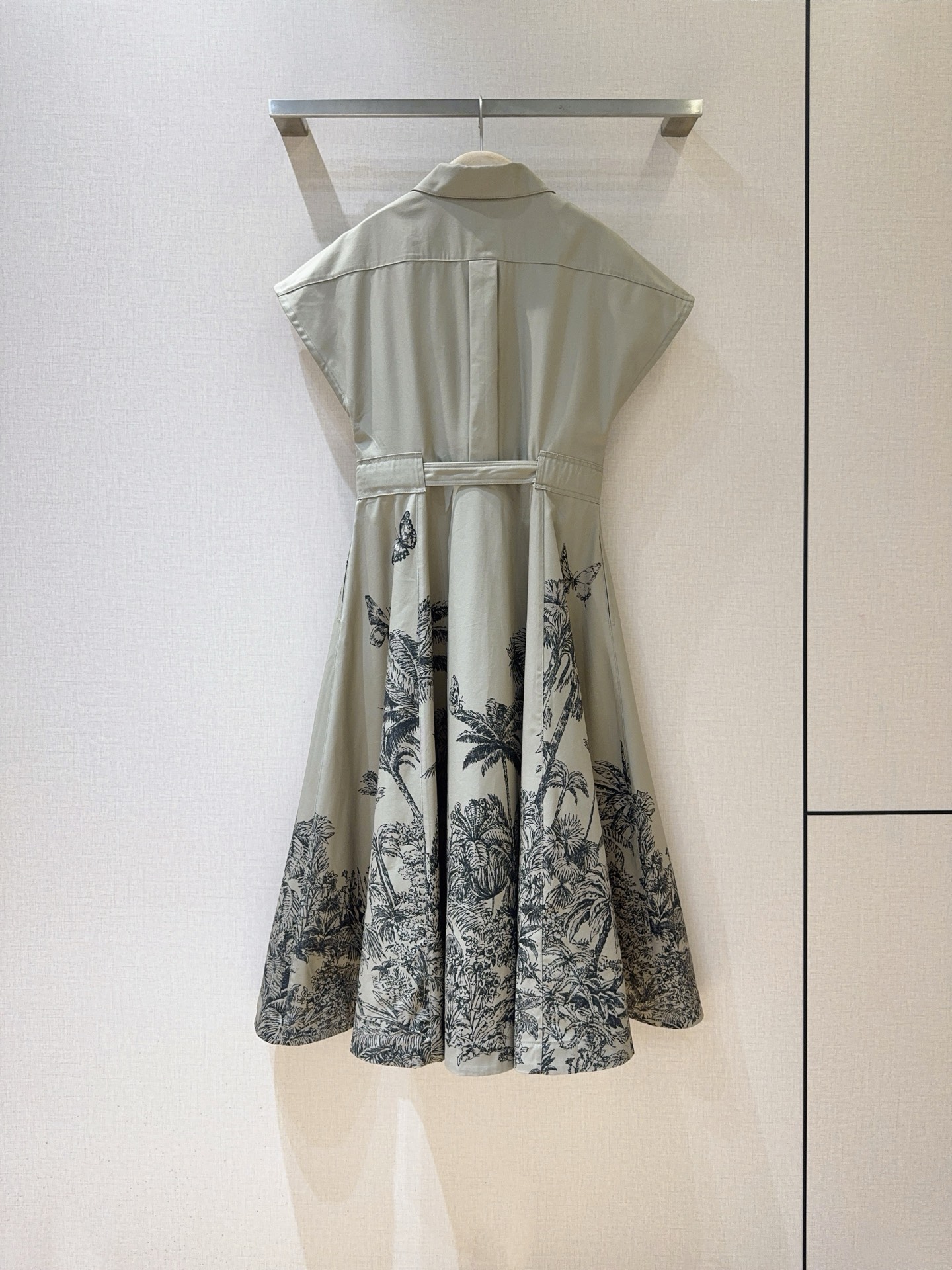 Elegant Cotton Sundress with Tropical Print, Belted Waist and Flared A-Line Skirt 5 i1755752731696 3222 0 3
