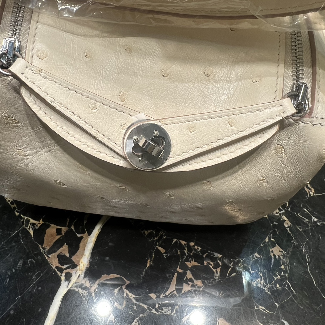 Hermes Lindy Borse Crossbody & Borse a Tracolla Borse Mini Bianco Cuoio di struzzo Mini 8 i1709406833 3230 6