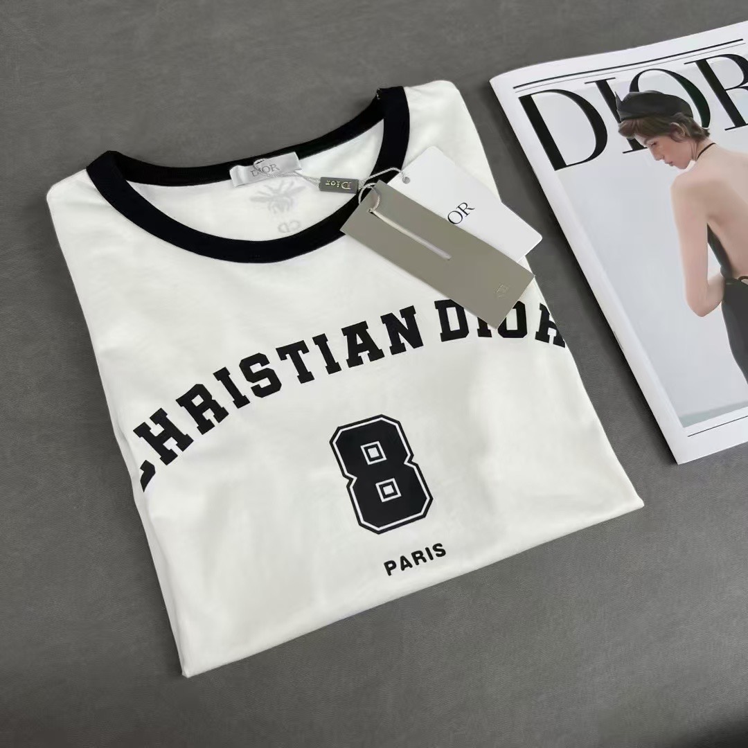 NO:321926,Dior Spring and Summer New Women's Slim Short-Sleeve Tee, Front Letter No. 8 Print, Back Bee Print!  SML, dior, T-shirt, alexander wang19860909Dior  春夏新款 女式修身短袖Tee,前幅字母8号印花,后幅小蜜蜂印花！ 码数SML,,dior,T-shirt,alexander wang,Women's clothing