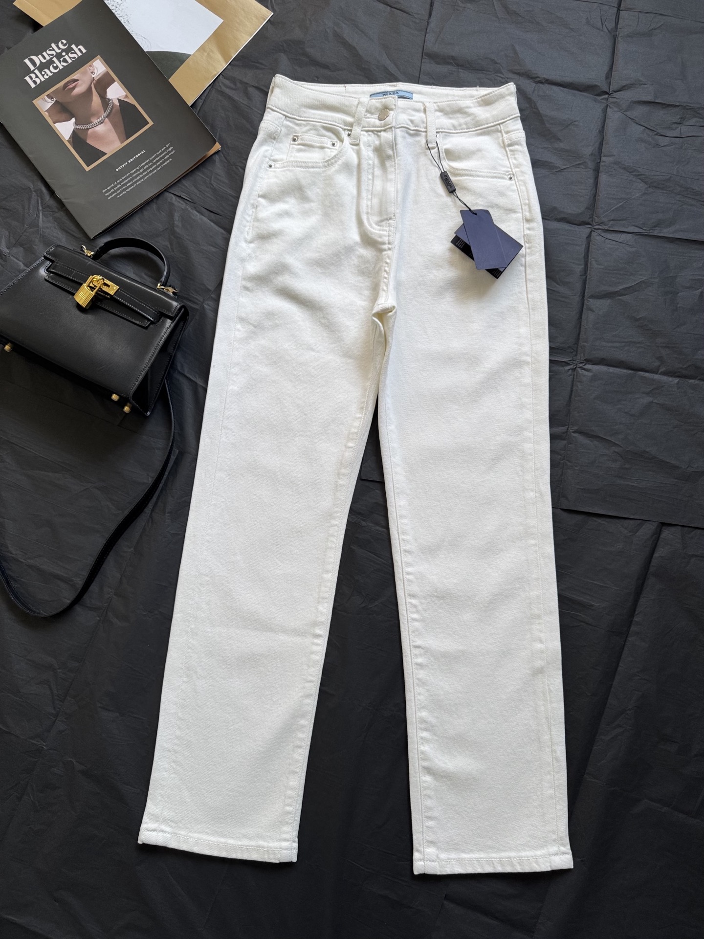 NO:315033,Prad* 2025 early spring new style white straight jeans, classic triangle logo embellishment, versatile model SML, prada, jeans, alexander wang19860909Prad* 2025 早春新款 白色直筒牛仔裤,经典三角标Logo点缀,百搭款 码数SML,,prada,jeans,alexander wang,Women's clothing