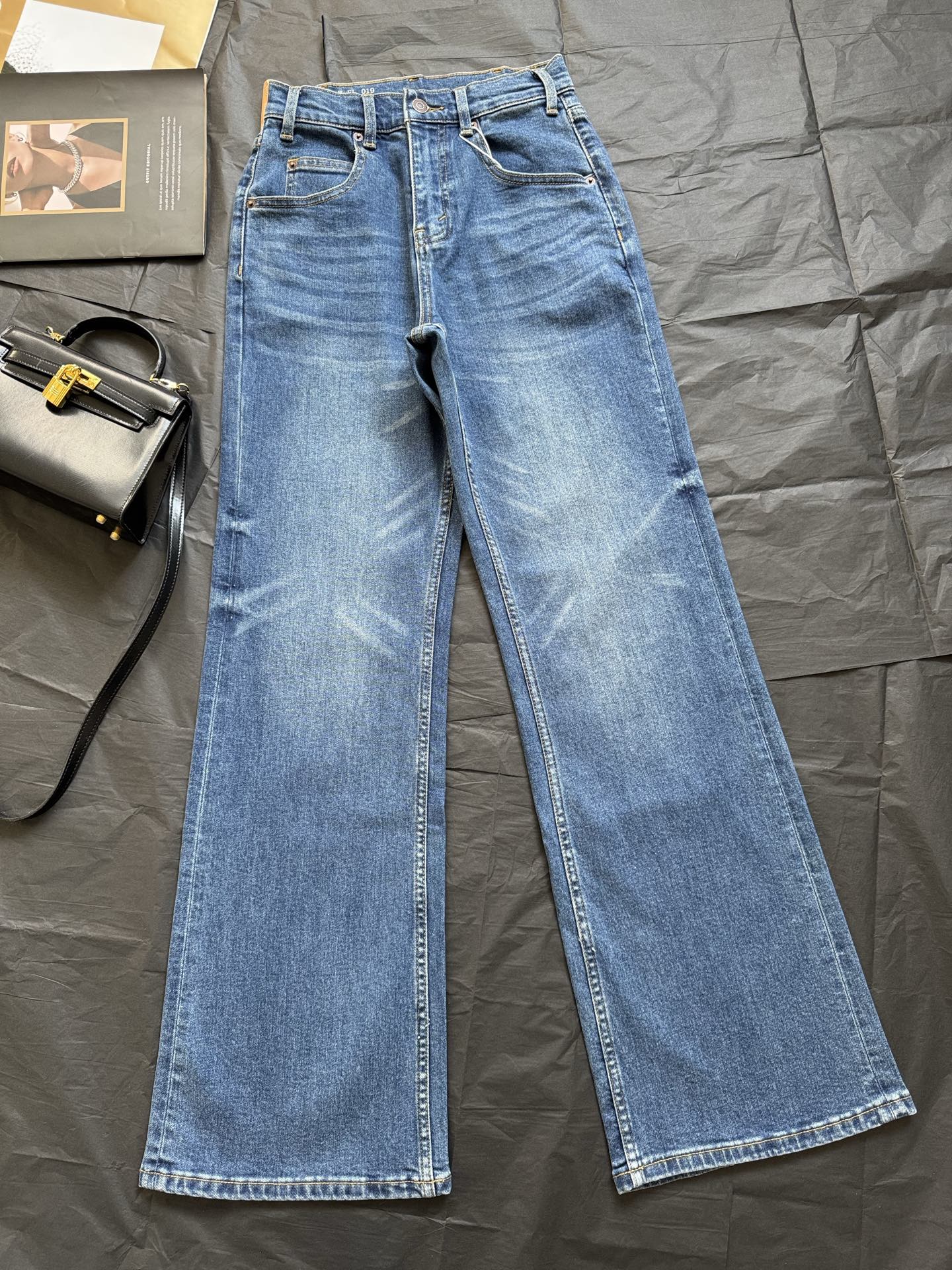 NO:315036,Celin* 2025 early spring new style straight jeans, classic straight jeans, never out of date SML, celine, jeans, alexander wang19860909Celin* 2025 早春新款 直筒牛仔裤,经典直筒版型永不过时 码数SML,,celine,jeans,alexander wang,Women's clothing