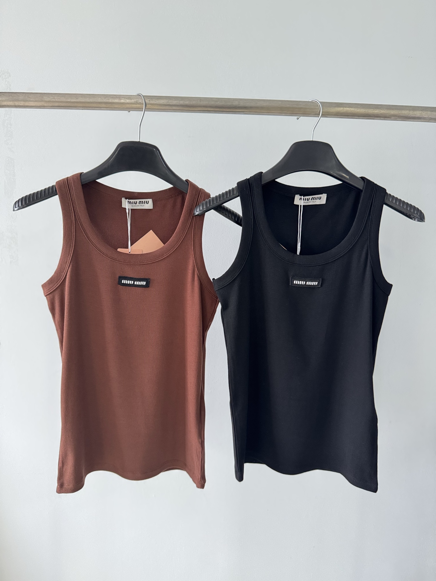 Miu Miu Ribbed Knit Tank Top - Comfortable, Stretchy U-Neck Vest 3 i1740626932079 1290 0 9