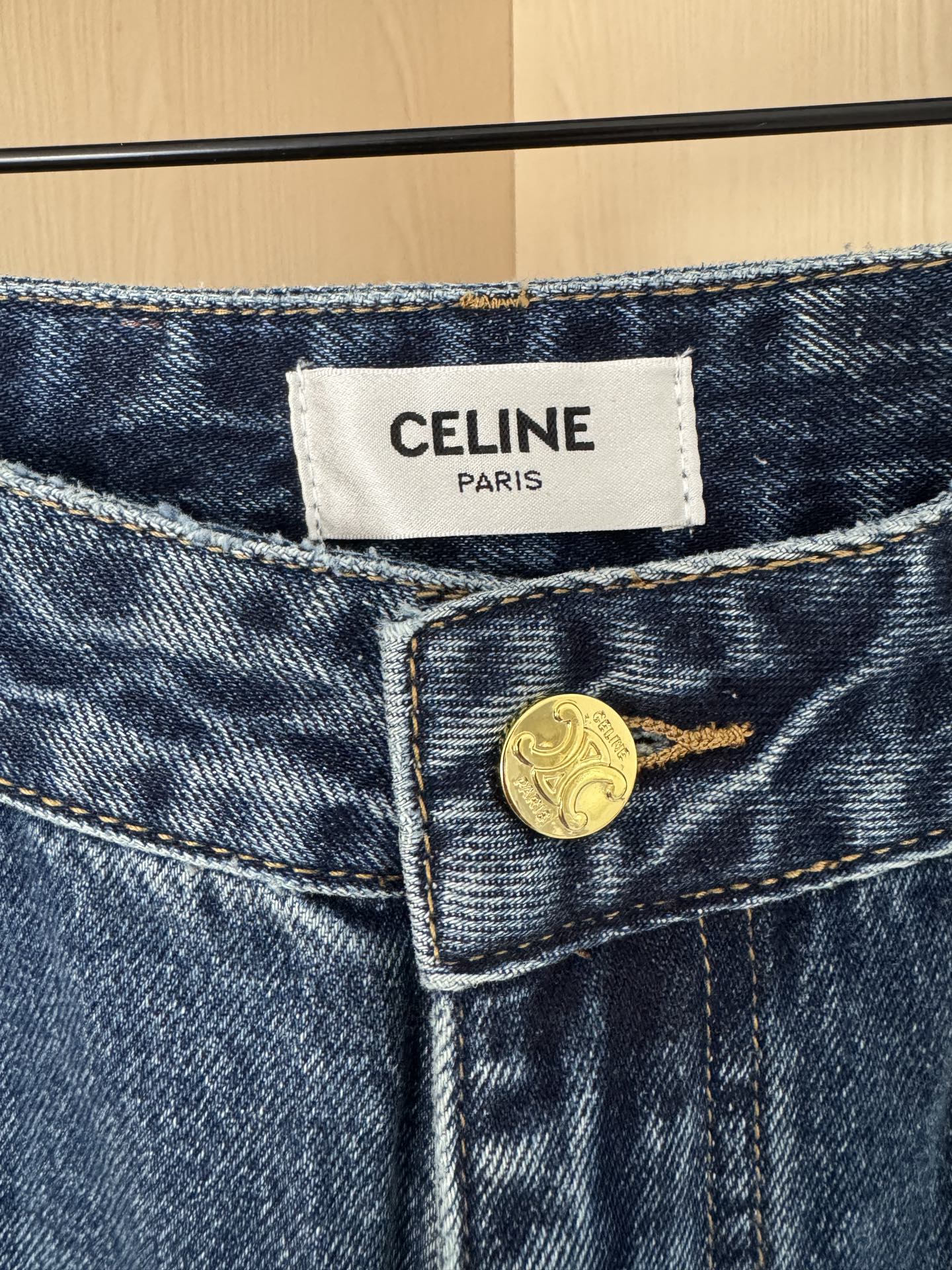 CE 25秋冬新款 凯旋门毛巾绣直筒牛仔裤 个性十足 上身绝对王炸牛仔裤 裤型质感真的绝了，恰好的裤长 