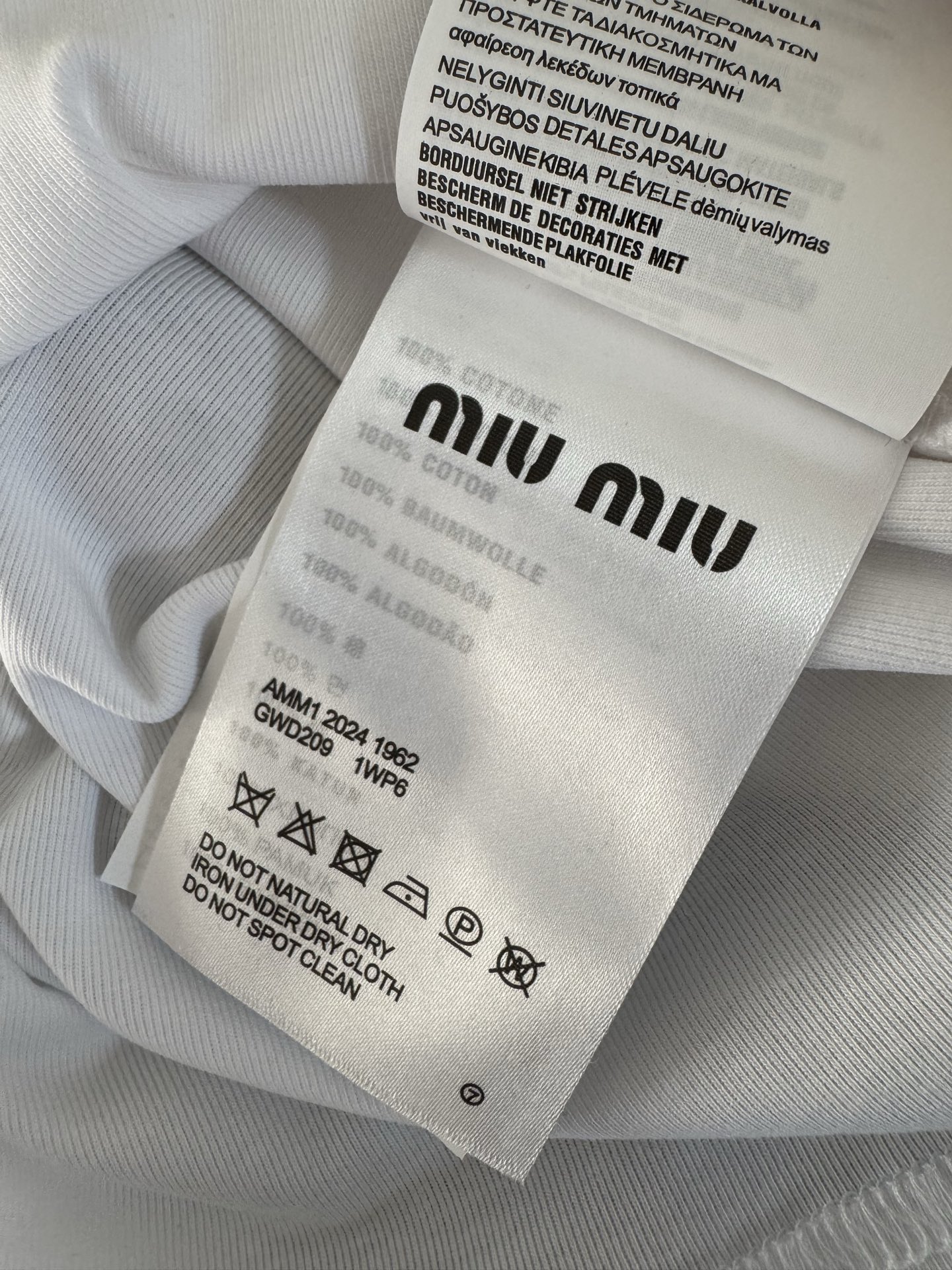 MIUMIU 25秋冬新款 字母刺绣一字领交叉肩长袖弹力T恤打底衫 值得入手 三色sml