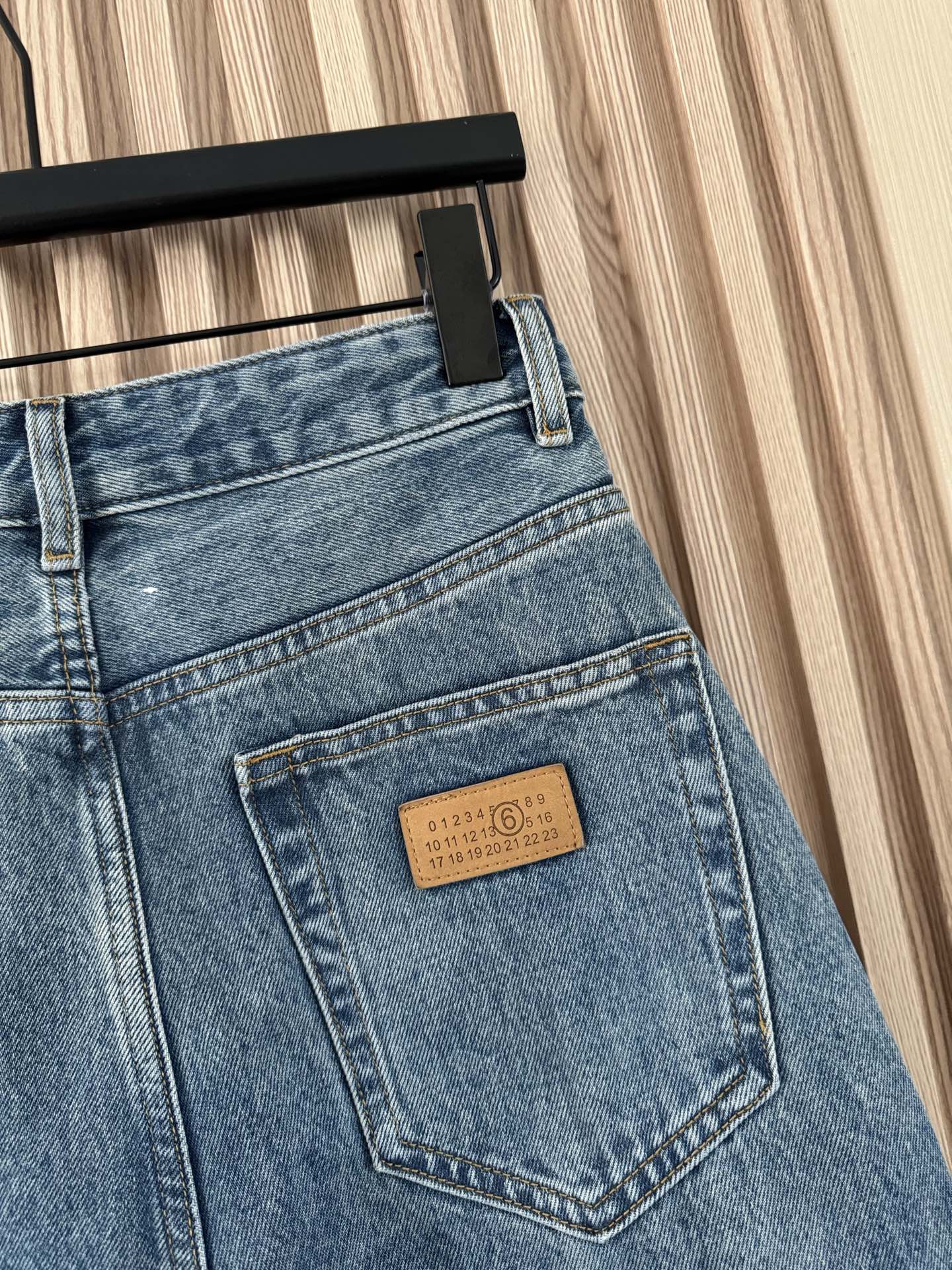 MM6 25秋冬新款 前后反穿直筒牛仔裤 设计感十足 高版本sml