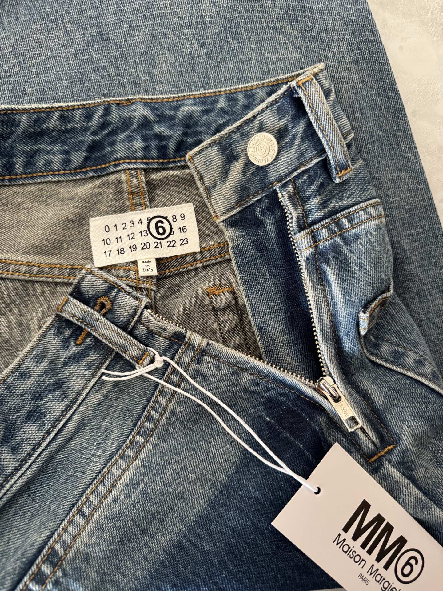 MM6 25秋冬新款 前后反穿直筒牛仔裤 设计感十足 高版本sml