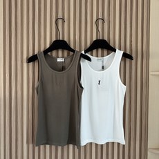 「YSL 女明星极简高级百搭螺纹弹力背心」穿腻了黑白灰的可以试试这个橄榄绿 真的特别高级!完完全全就是大 「YSL 女明星极简高级百搭螺纹弹力背心」穿腻了黑白灰的可以试试这个橄榄绿 真的特别高级!完完全全就是大