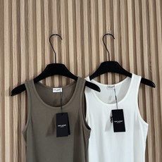「YSL 女明星极简高级百搭螺纹弹力背心」穿腻了黑白灰的可以试试这个橄榄绿 真的特别高级!完完全全就是大 「YSL 女明星极简高级百搭螺纹弹力背心」穿腻了黑白灰的可以试试这个橄榄绿 真的特别高级!完完全全就是大